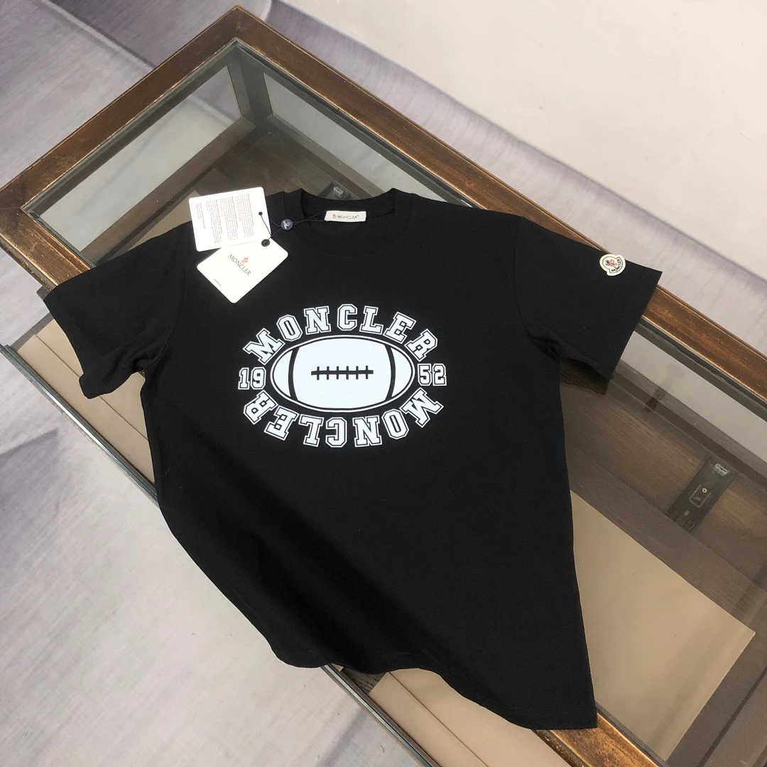 Moncler T-Shirt — 47be9bc8