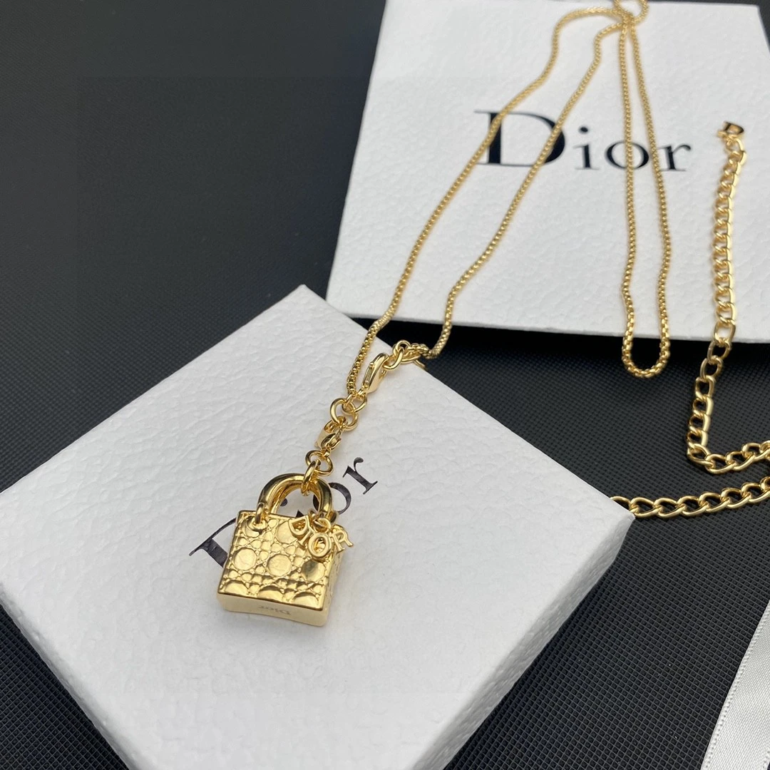 Dior Jewellery — d174456d