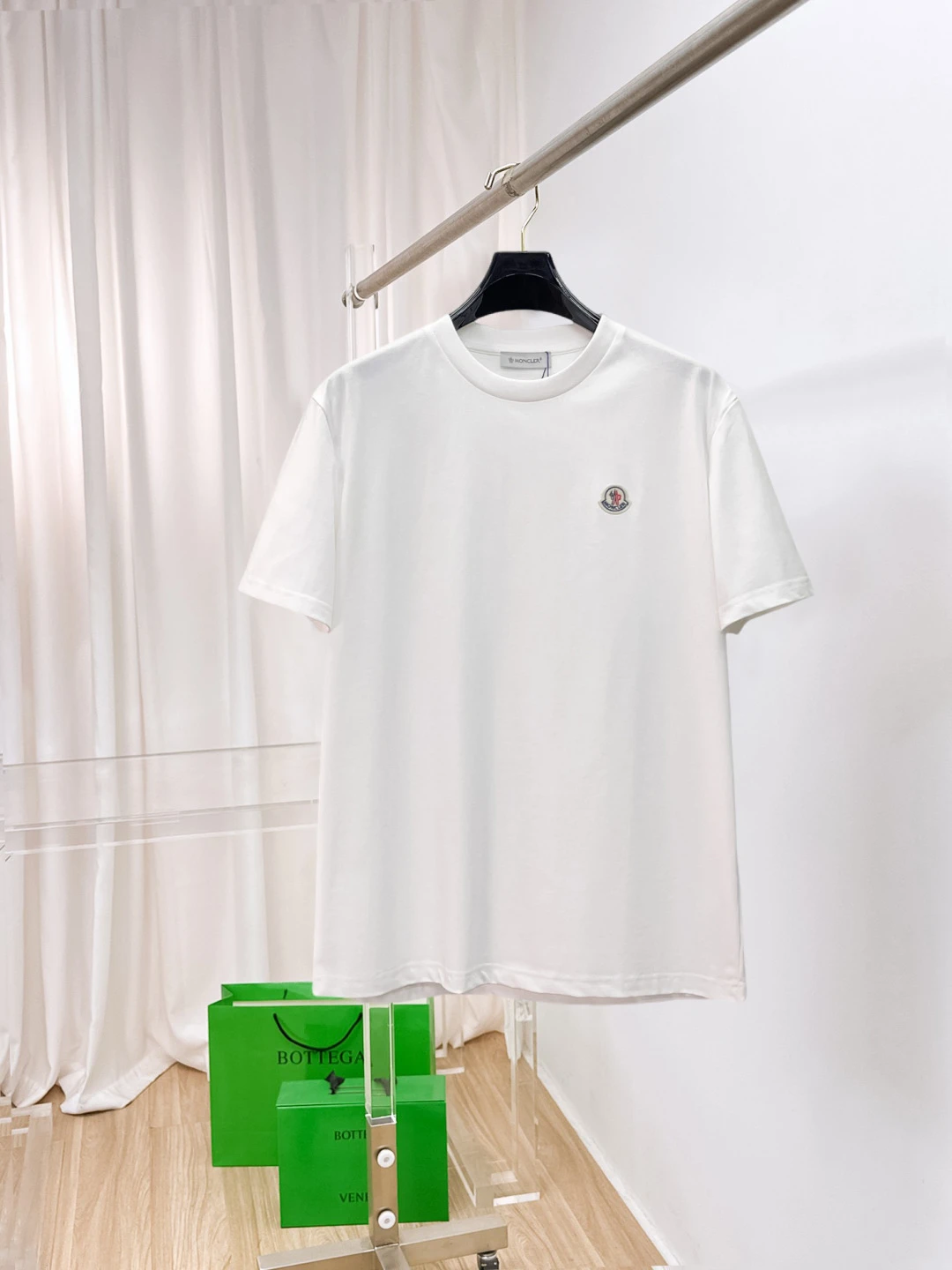 Moncler T-Shirt — a8af3219