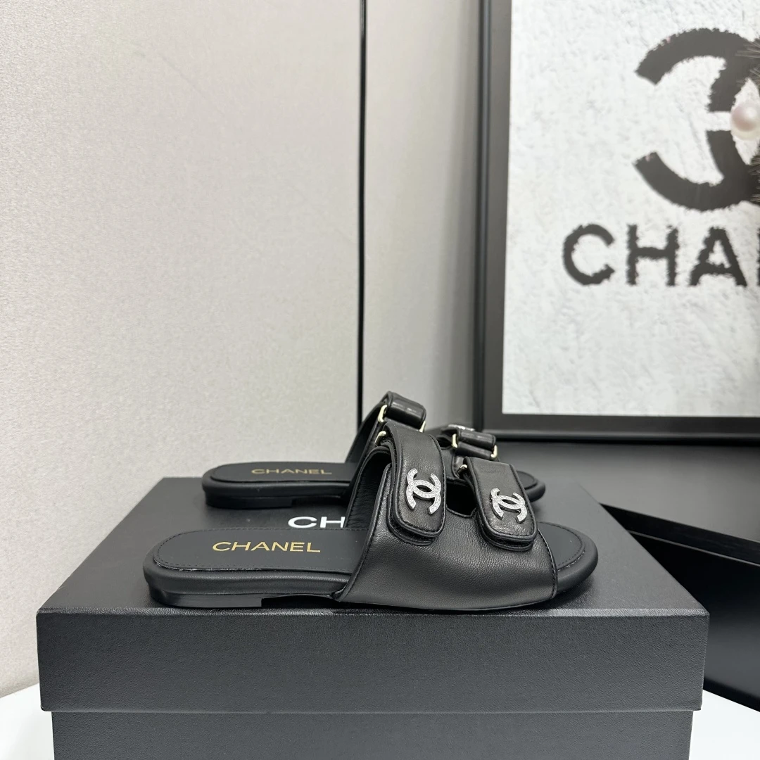 Chanel Slippers — 9ea36e6b
