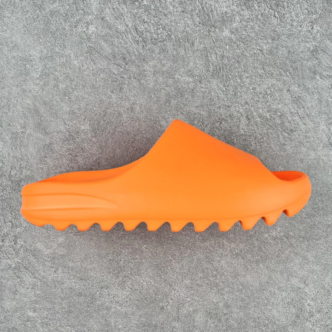 Adidas Slippers — b954e09f