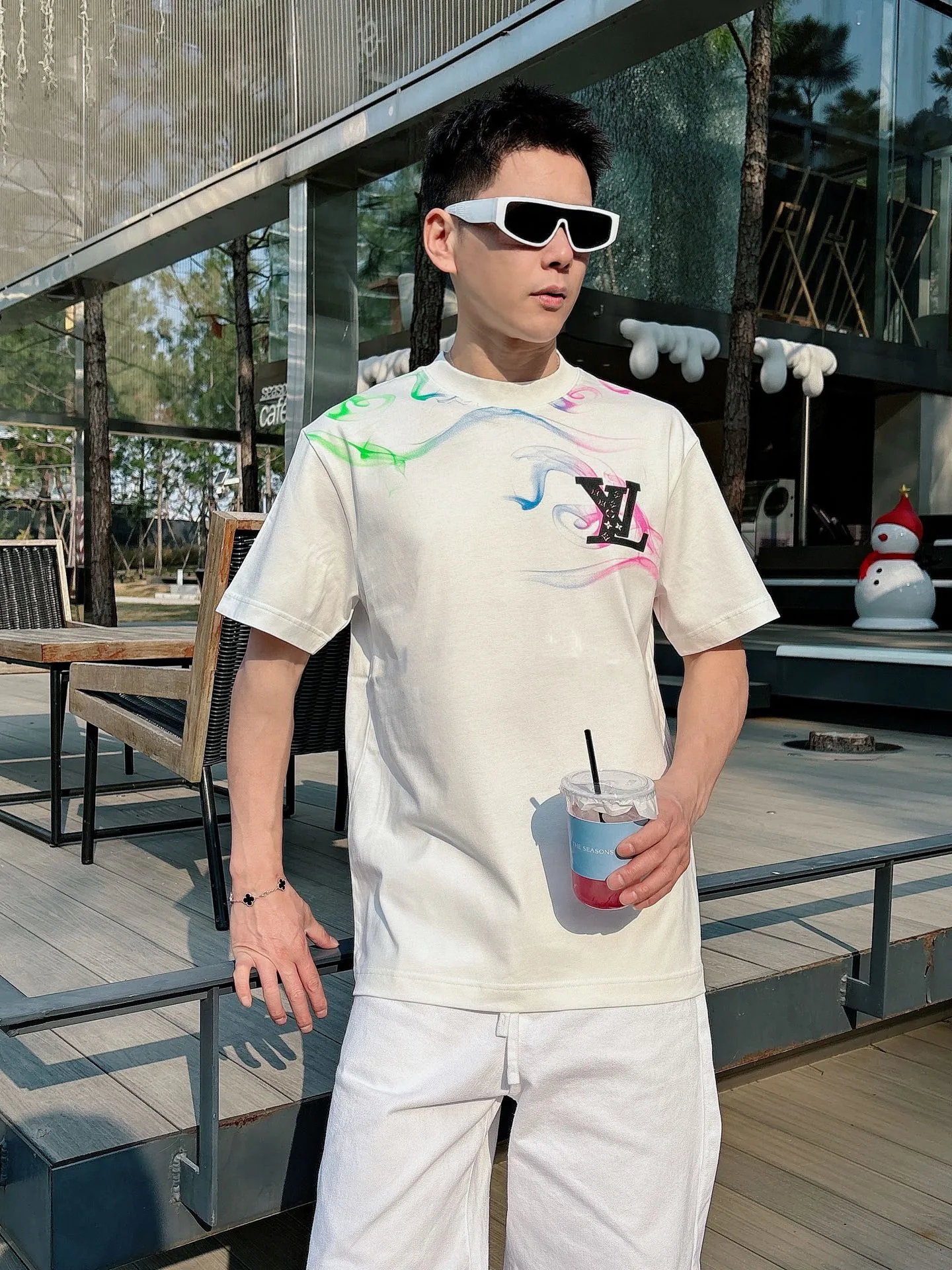 Louis Vuitton T-Shirt — 6f811448