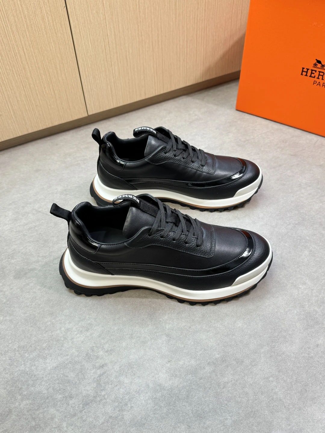 Hermès Sneakers — 680da27b