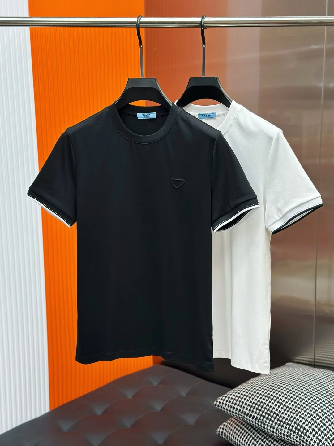 Prada T-Shirt — 3c8cbee1