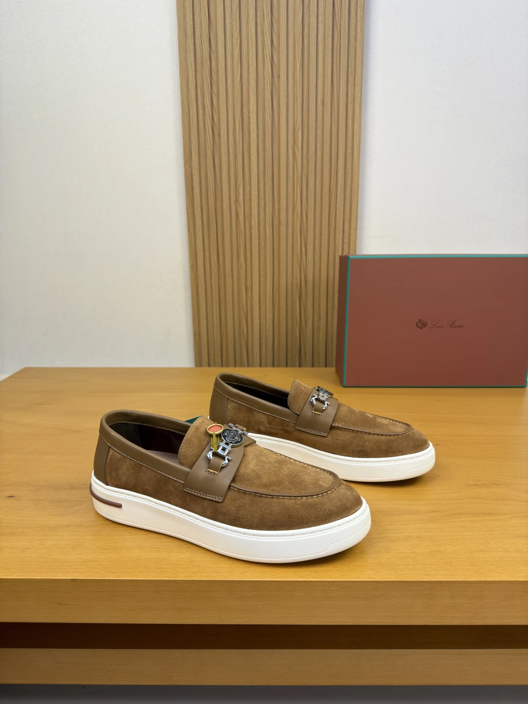 Loro Piana Sneakers — e24887b9