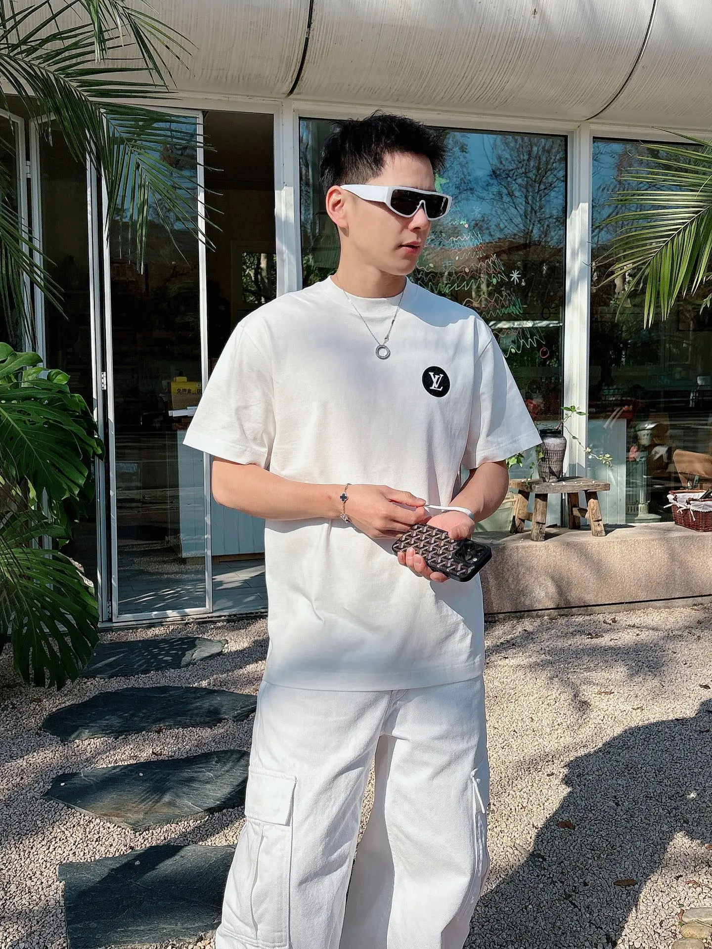 Louis Vuitton T-Shirt — f61aea77