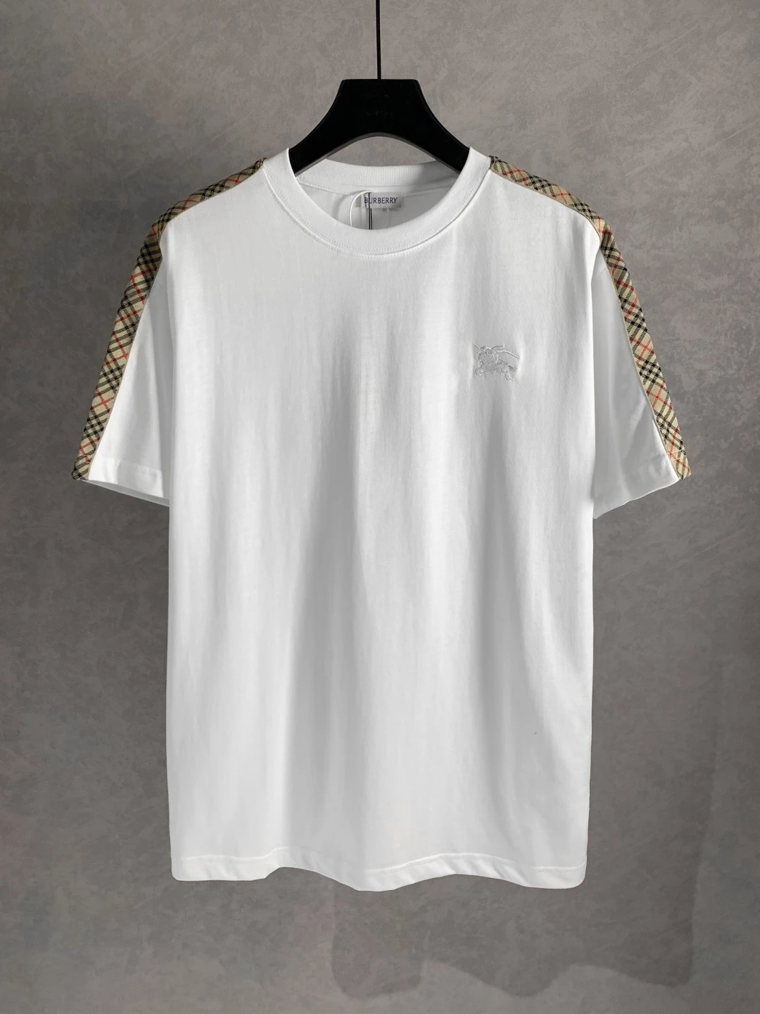 Burberry T-Shirt — c5b75cf9