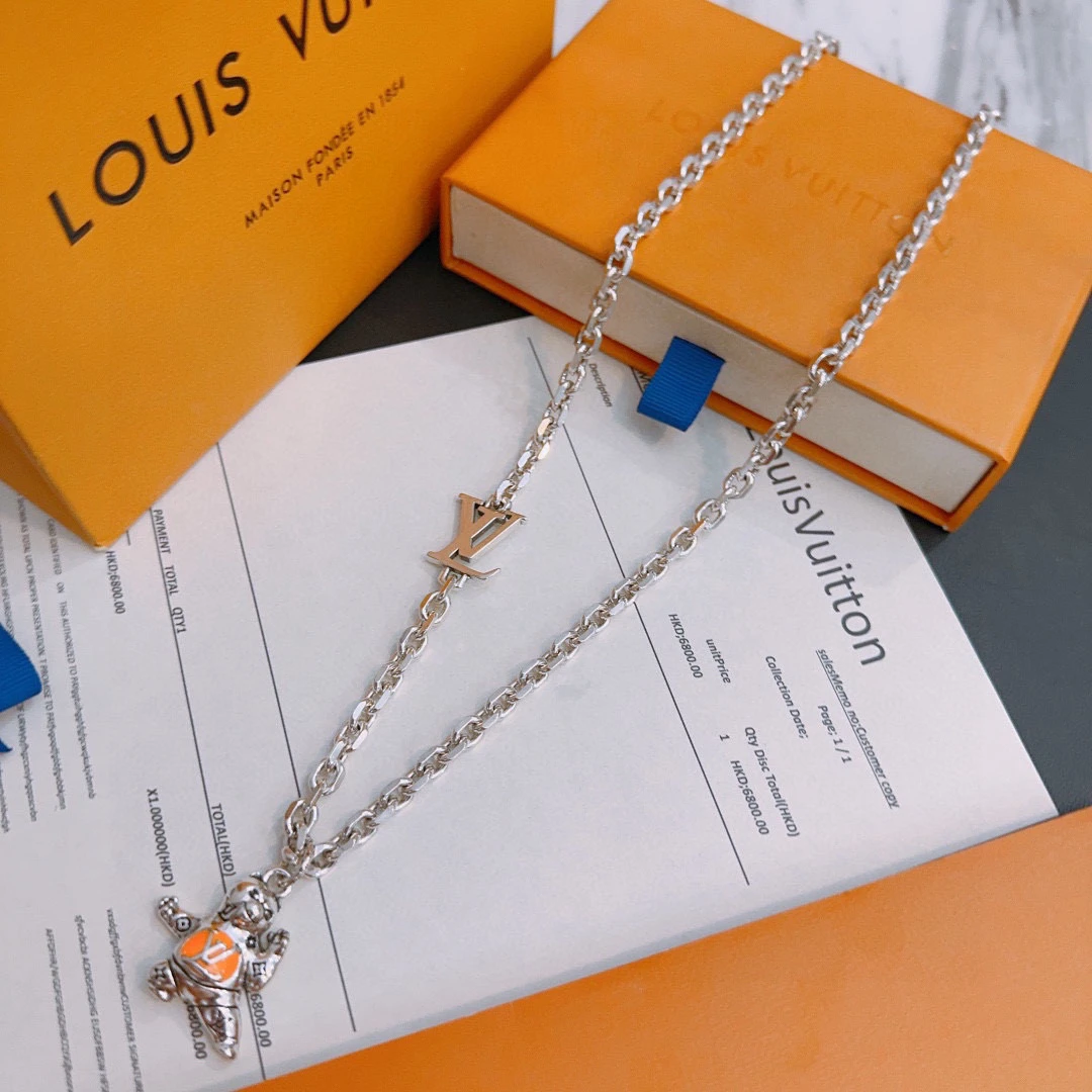 Louis Vuitton Necklaces — 2922b568