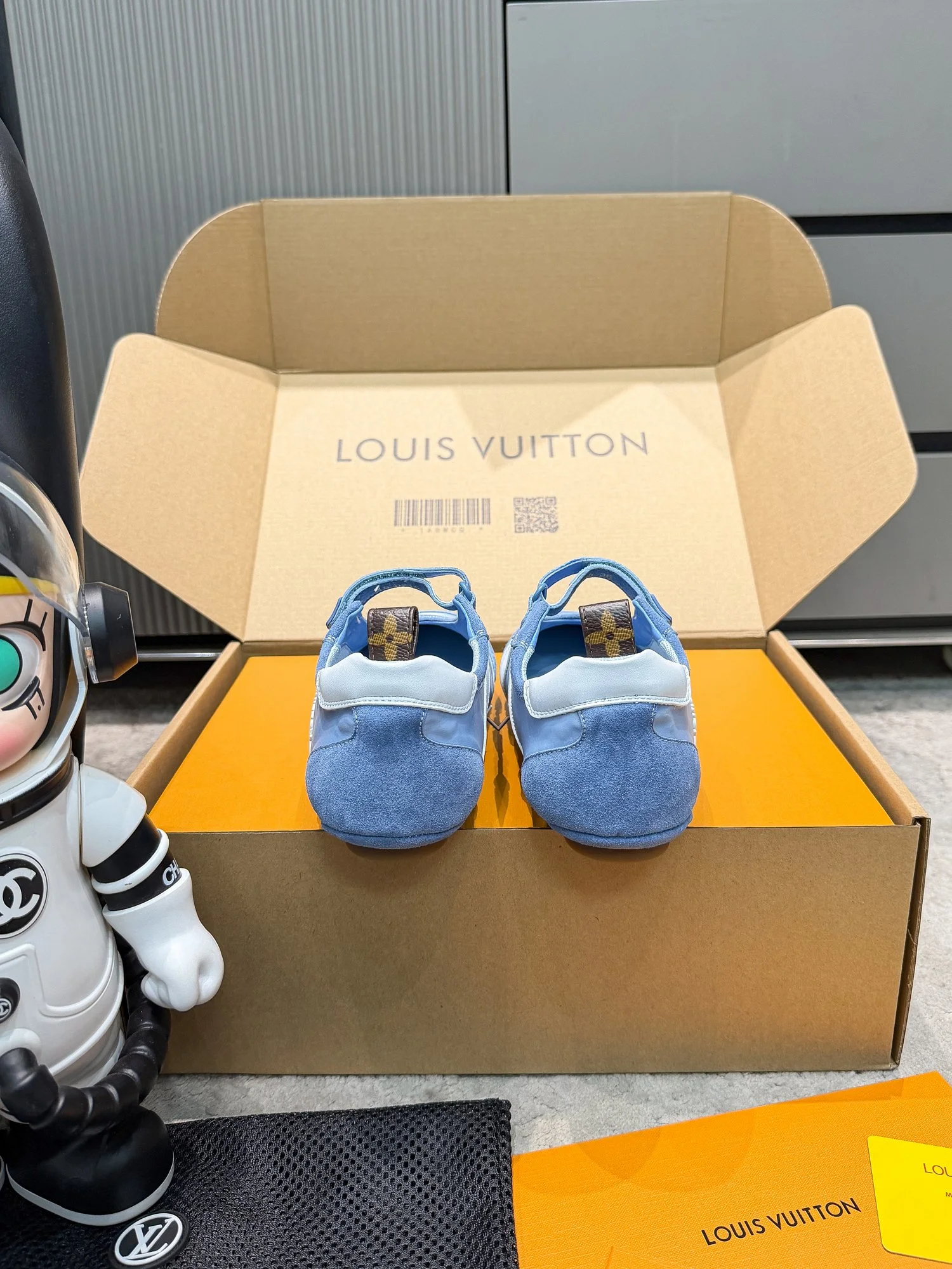 Louis Vuitton Sneakers — a6a1719d