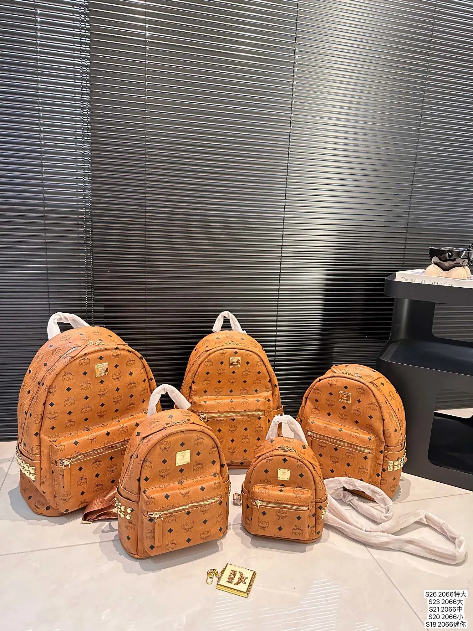 MCM Wallets — 5e745c49