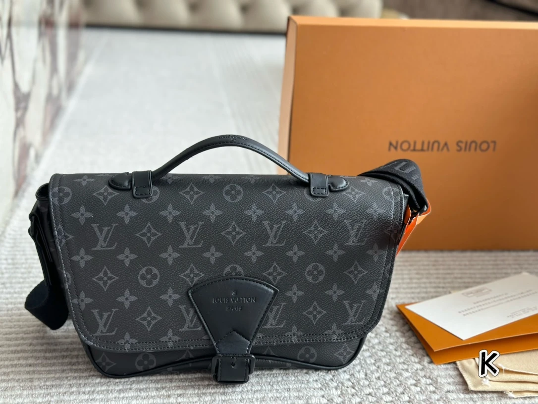 Louis Vuitton Bag — d2dfd5db