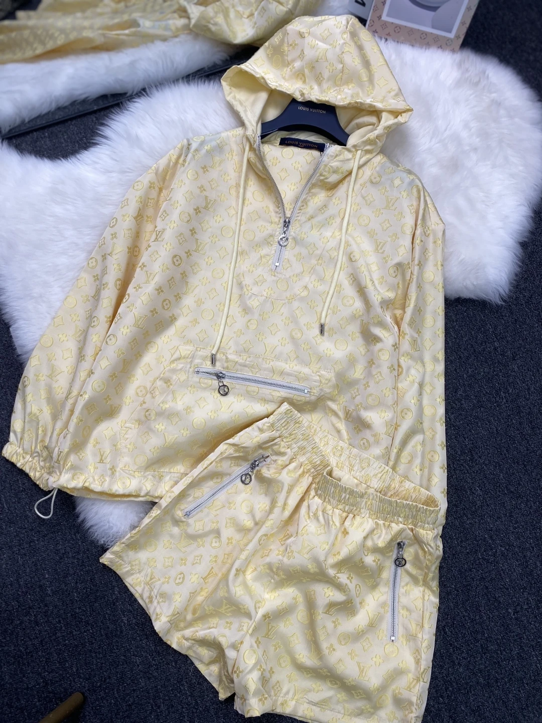 Louis Vuitton Matching Sets — 2df9a138