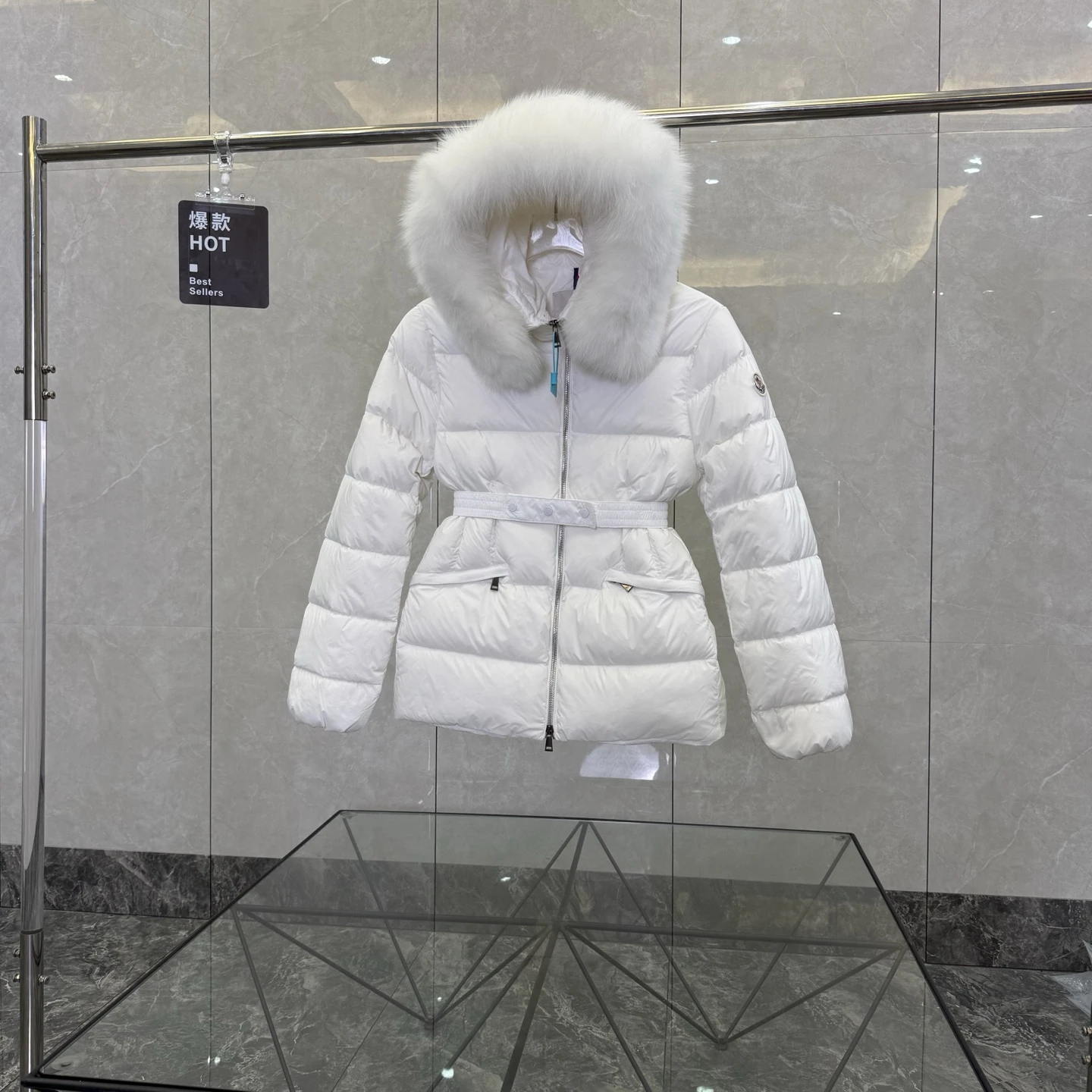 Moncler Down Jackets — 3adeed64