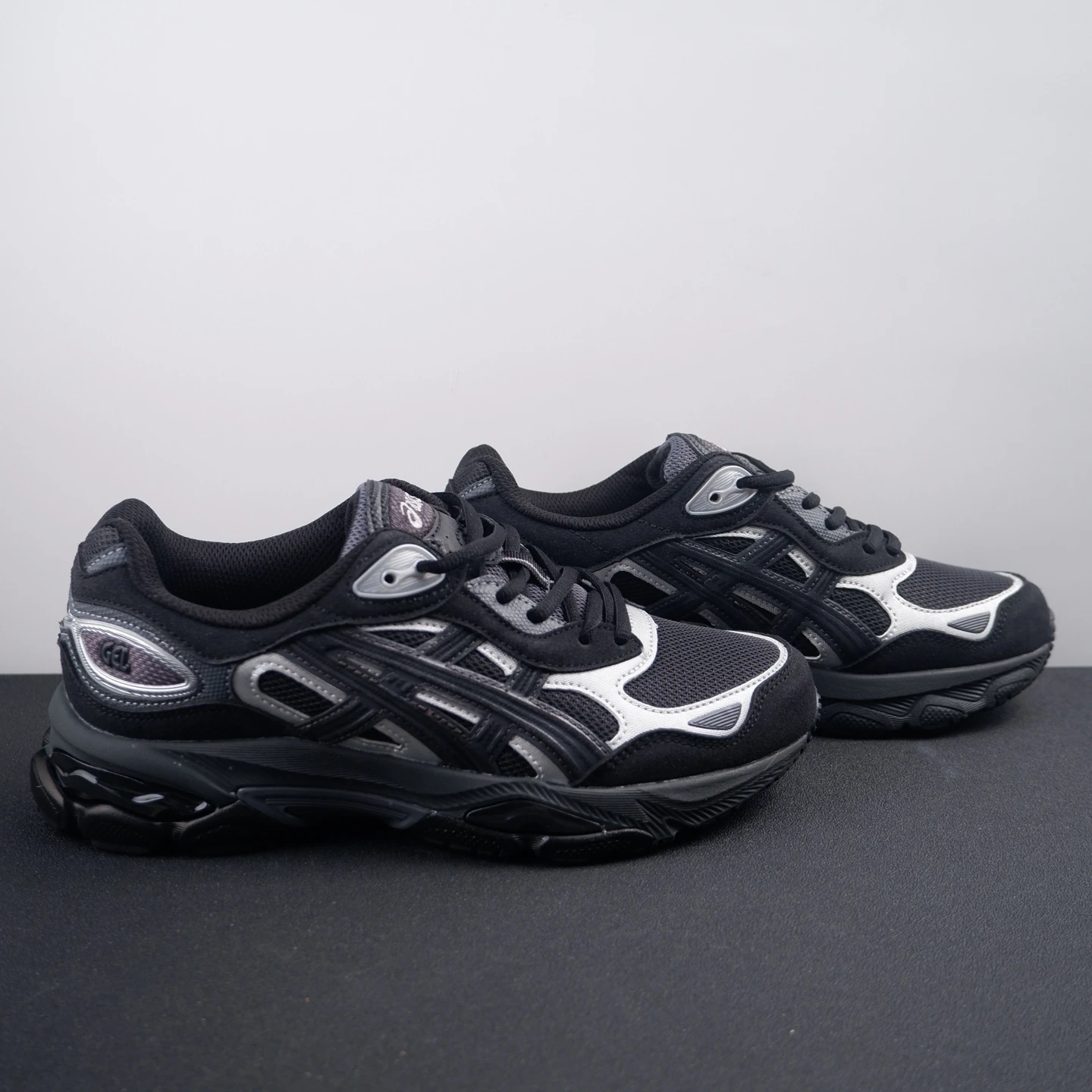 Asics Shoes — f4a00220