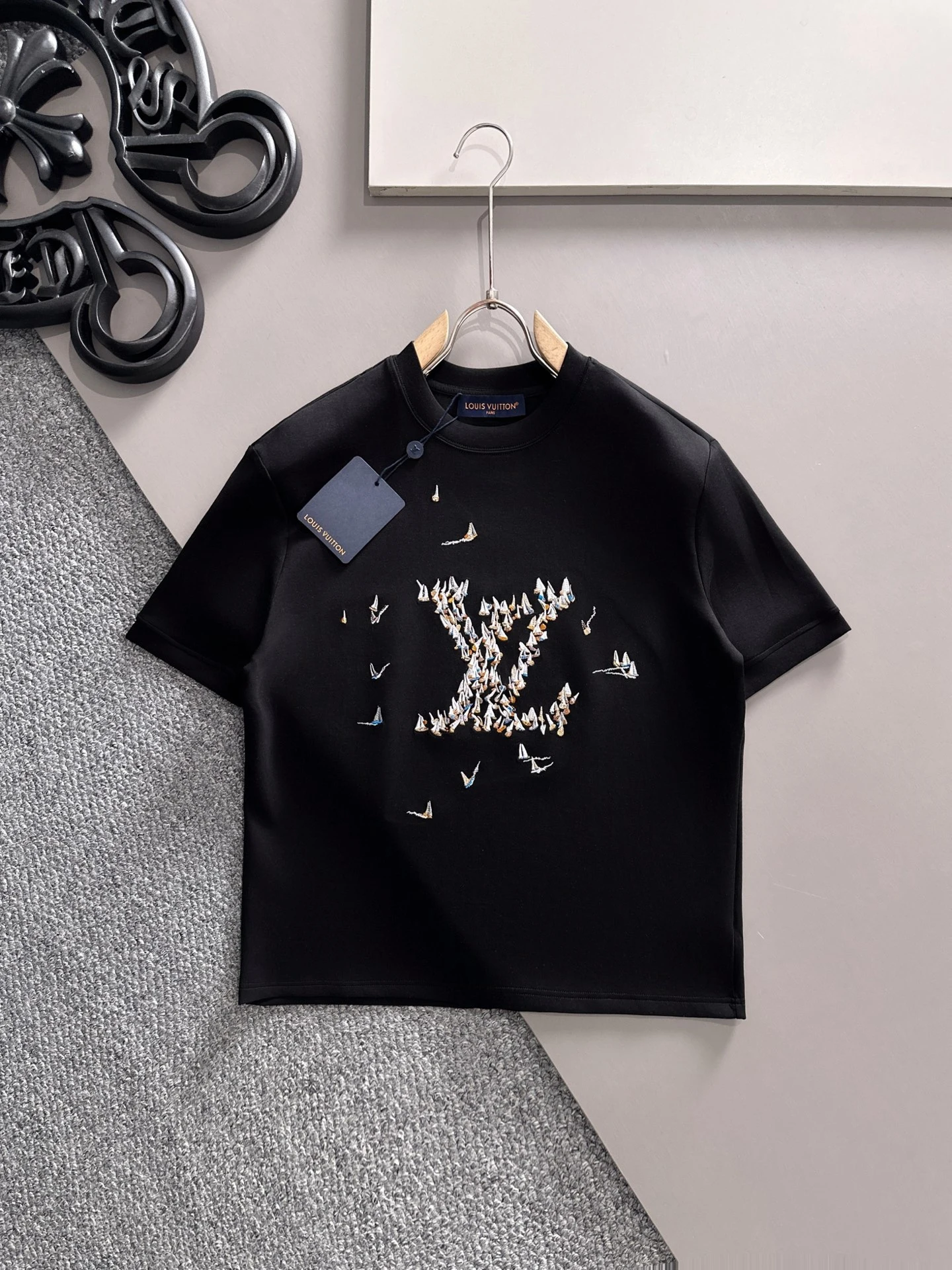 Louis Vuitton T-Shirt — 2bd2cfac