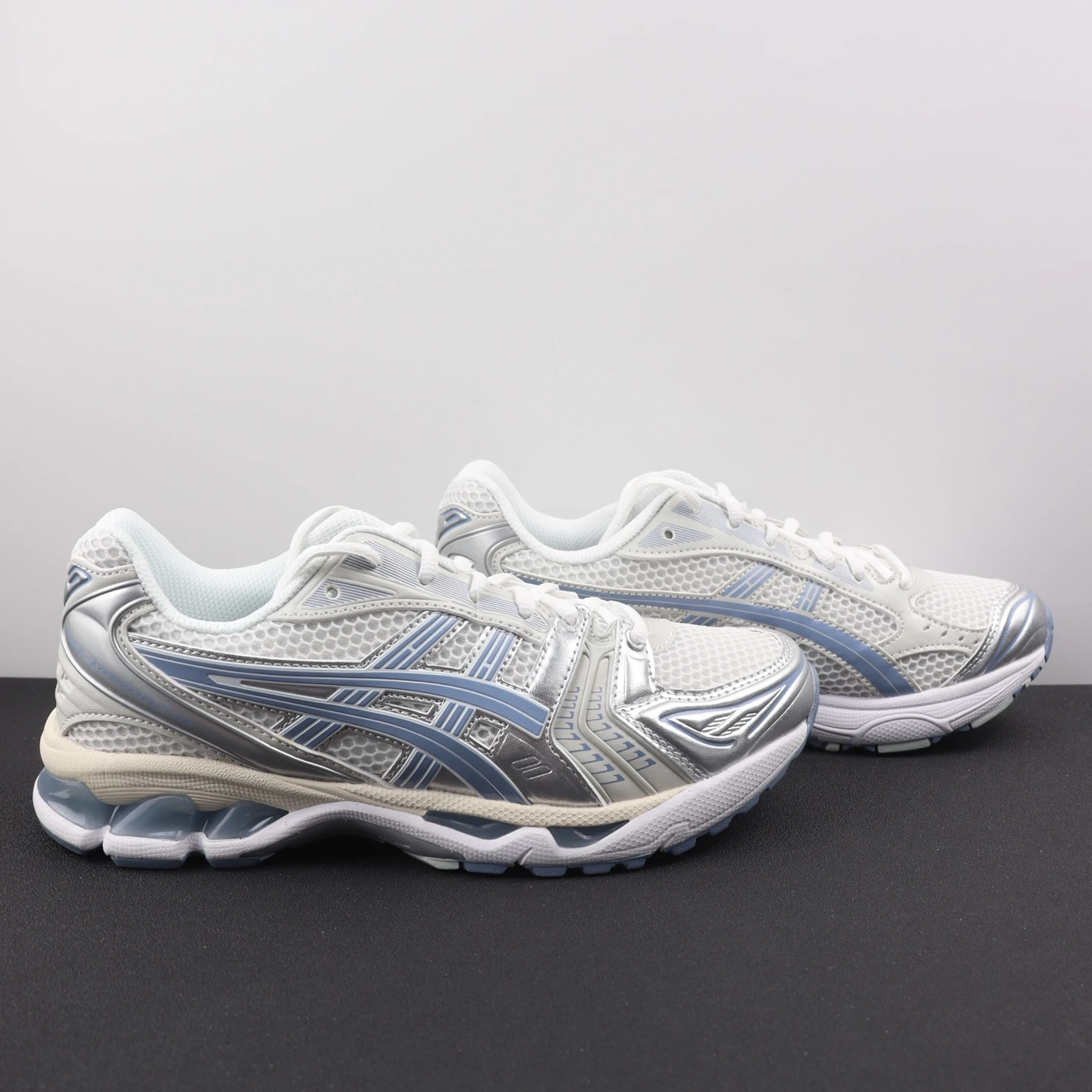 Asics Shoes — 756008c4