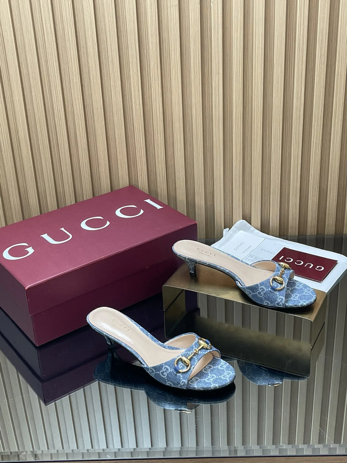 Gucci Slippers — 6f7002f6