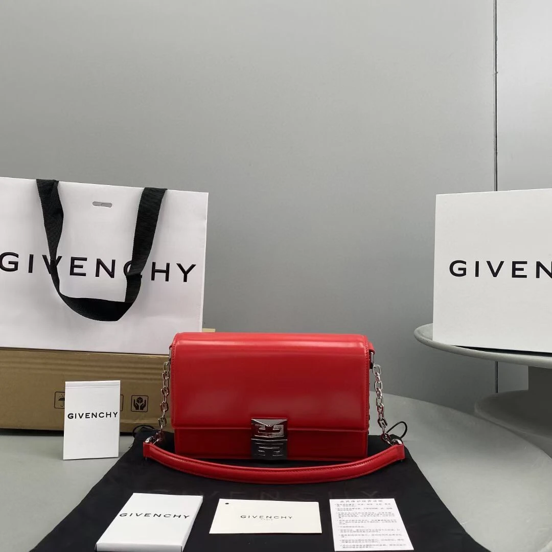Givenchy Bag — e7d60b66