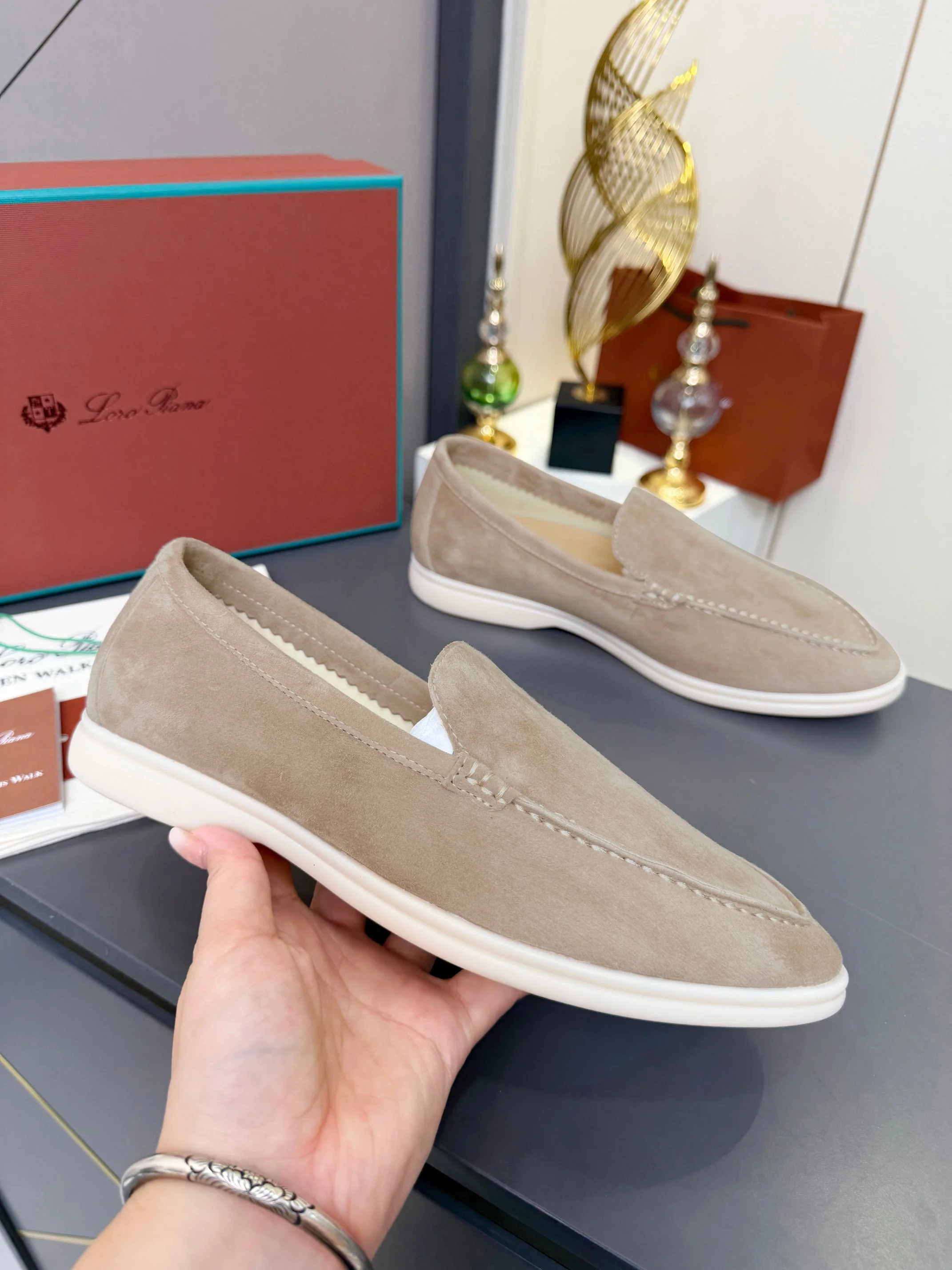 Loro Piana Sneakers — a9fd37ef