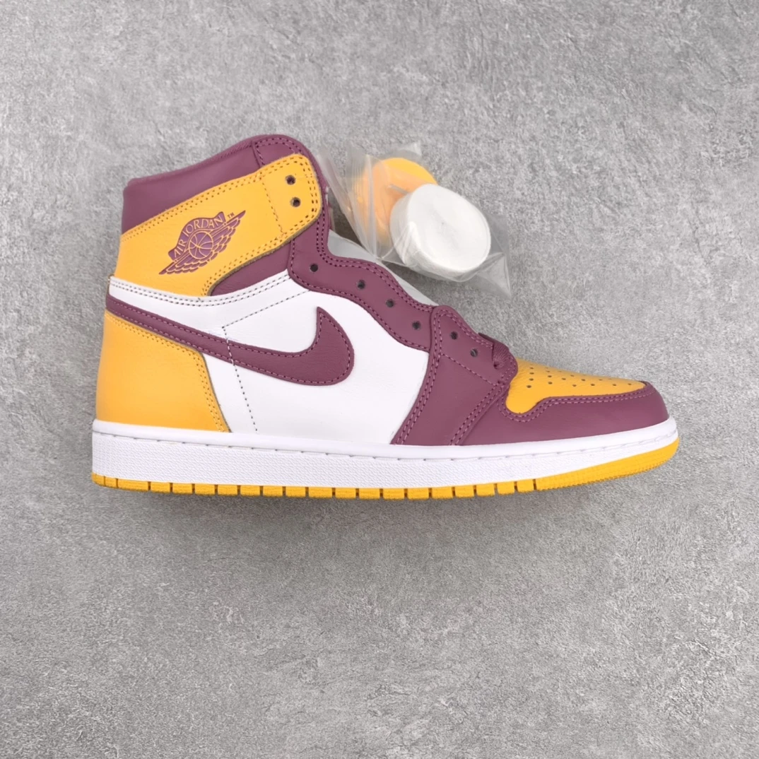 Nike Shoes — 8c2c84f7