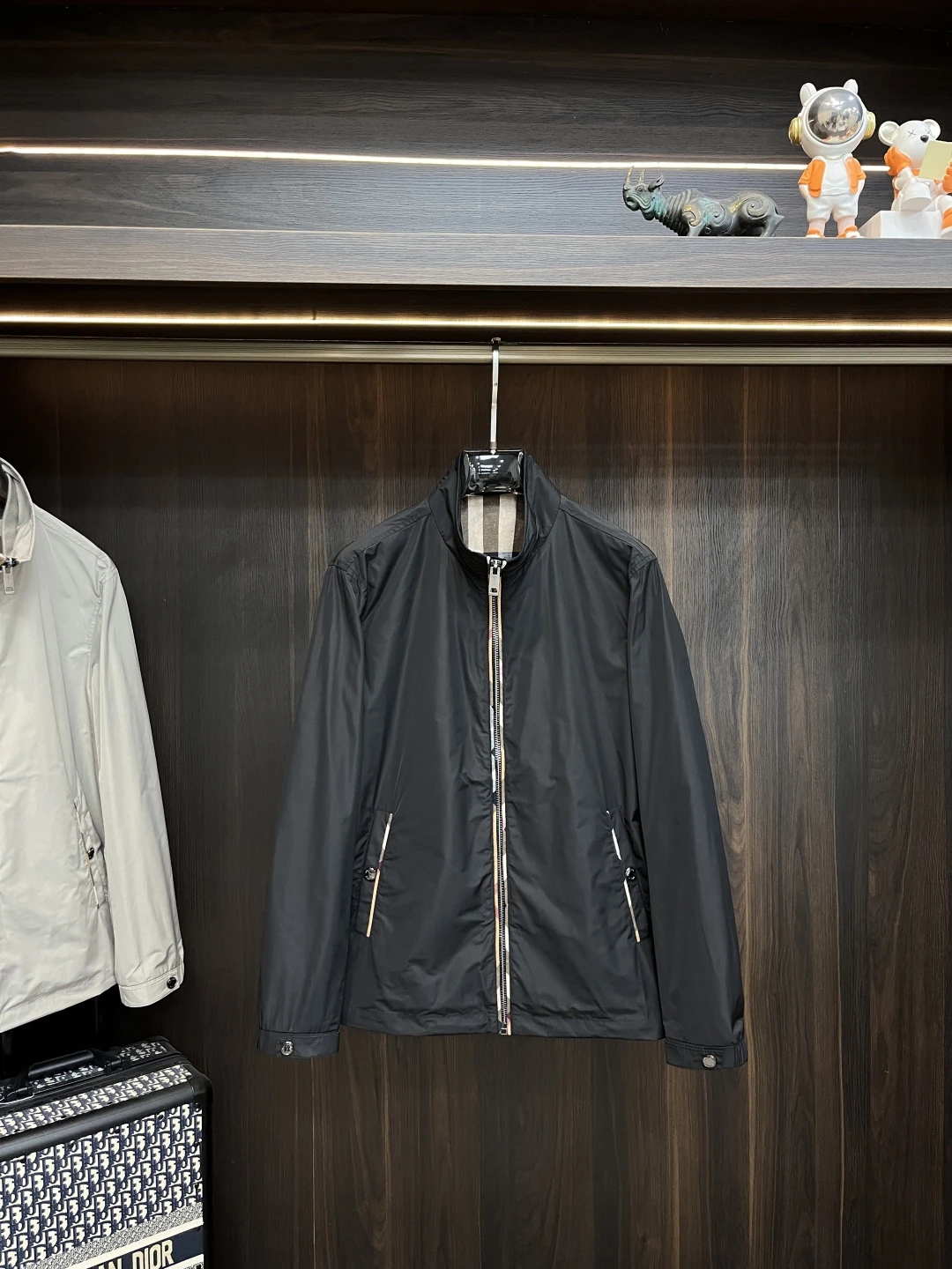 Burberry Jackets — b0bb6ecb