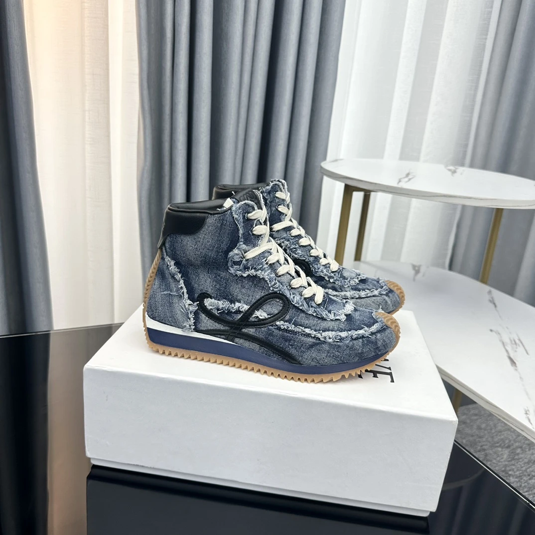 Loewe Sneakers — 334b1175