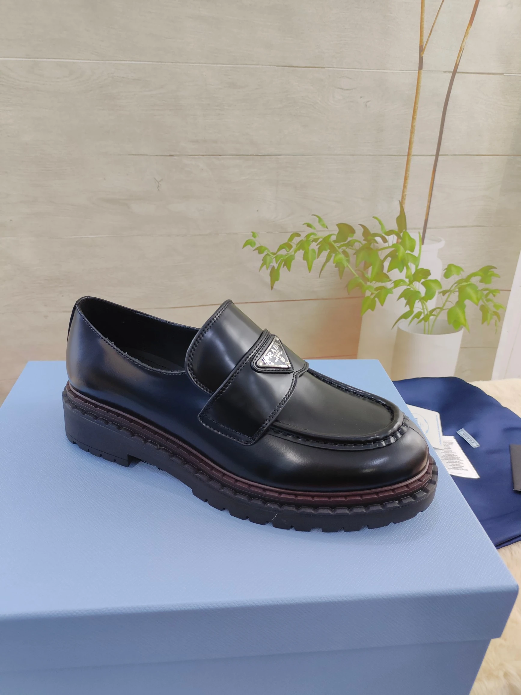 Prada Shoes — 56e01772