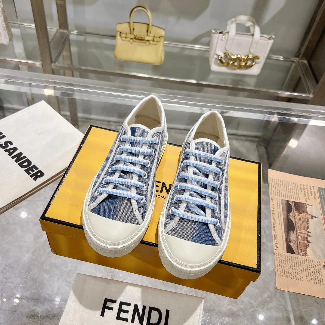 Fendi Sneakers — 1a903db7