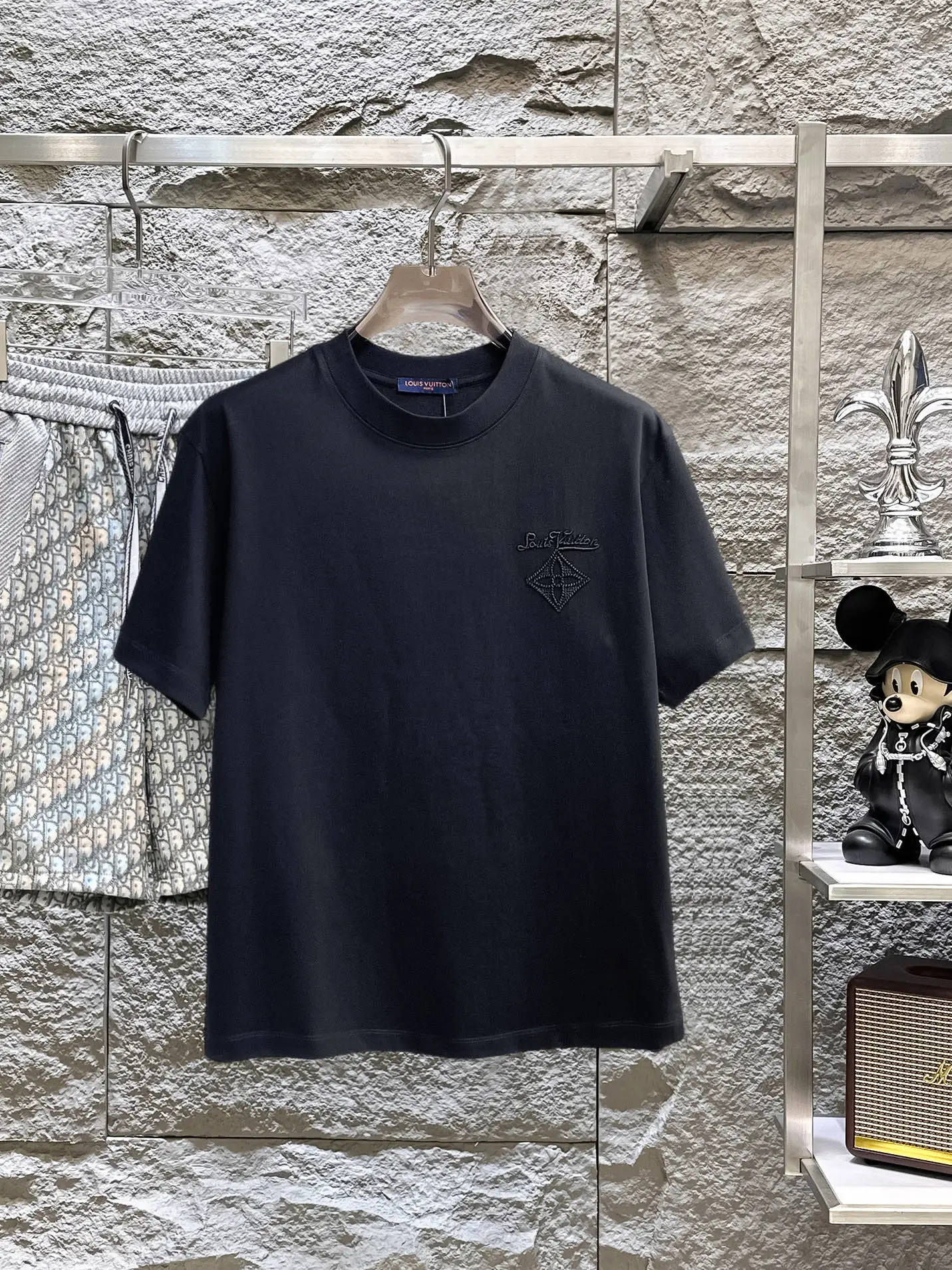 Louis Vuitton T-Shirt — 8f185345