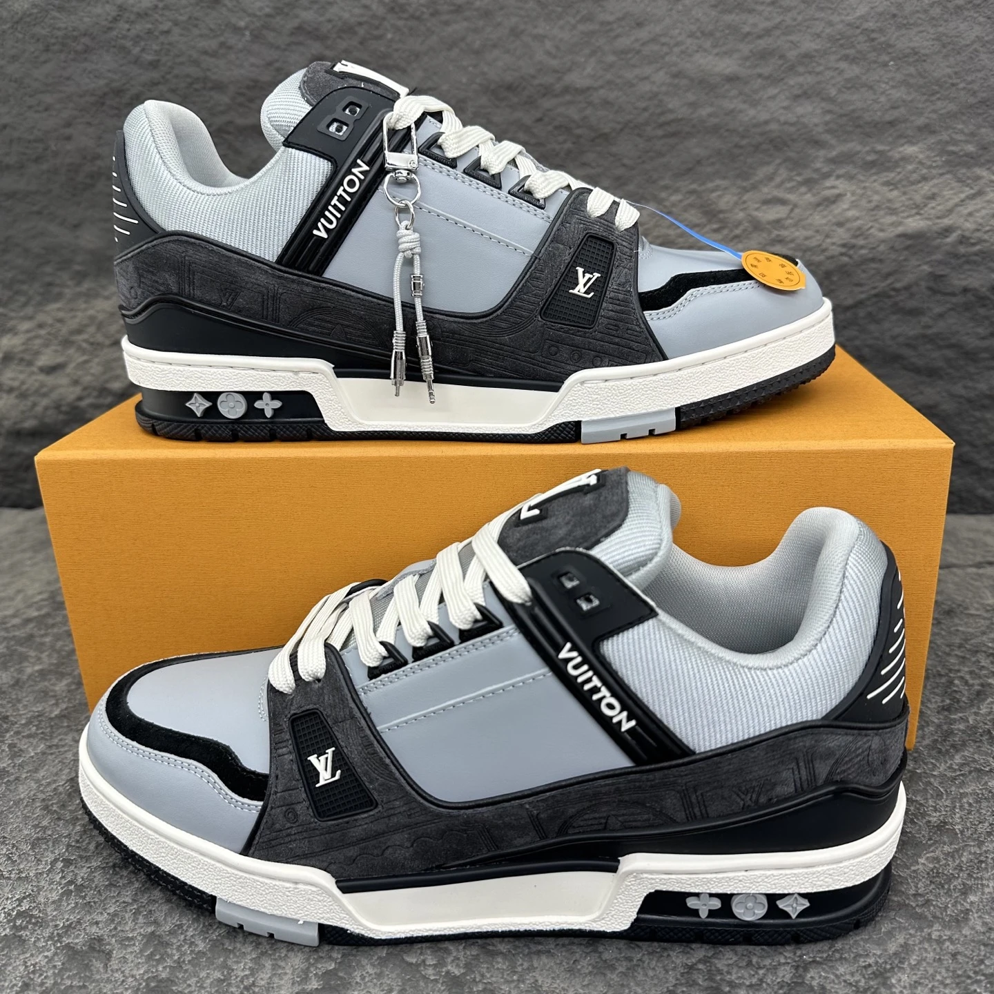 Louis Vuitton Sneakers — da072ea8