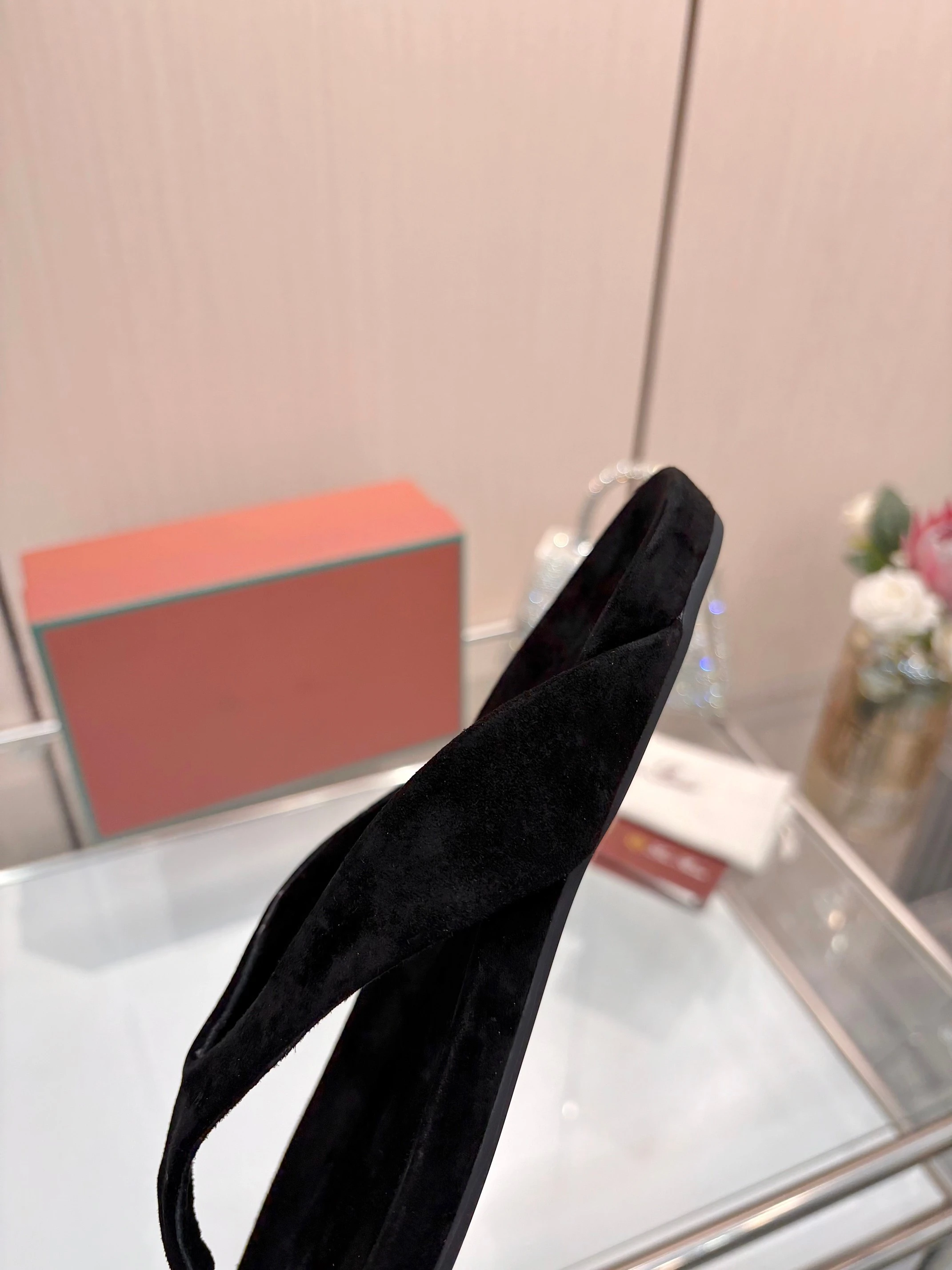 Loro Piana Slippers — 8eca1a8a