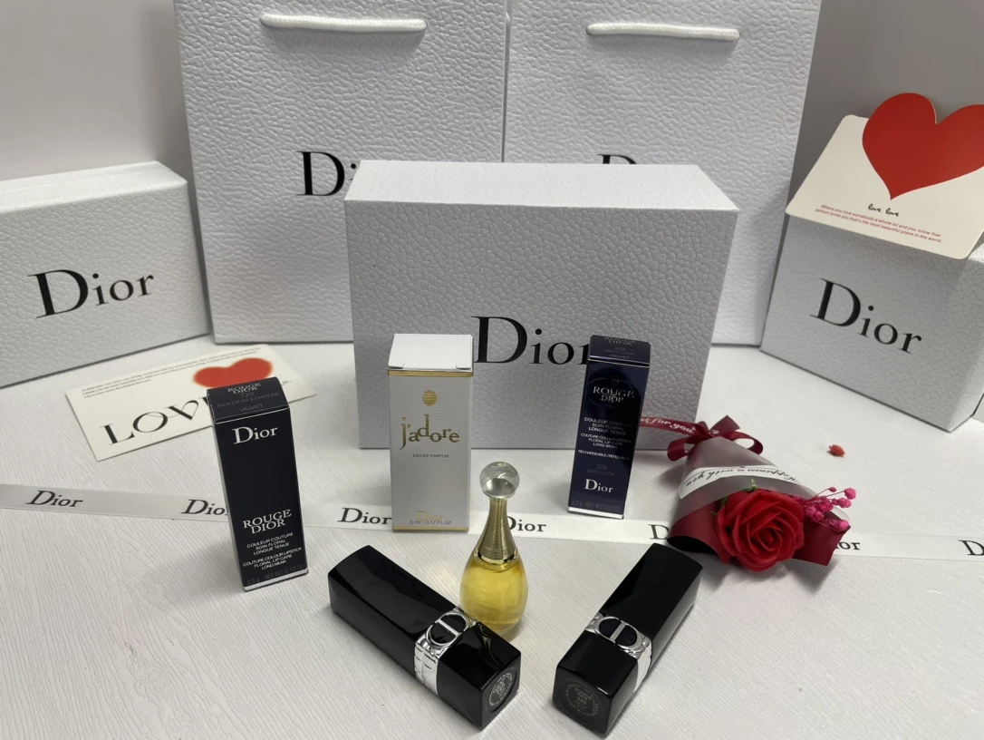 Dior Fragrance — 9ecc43d9
