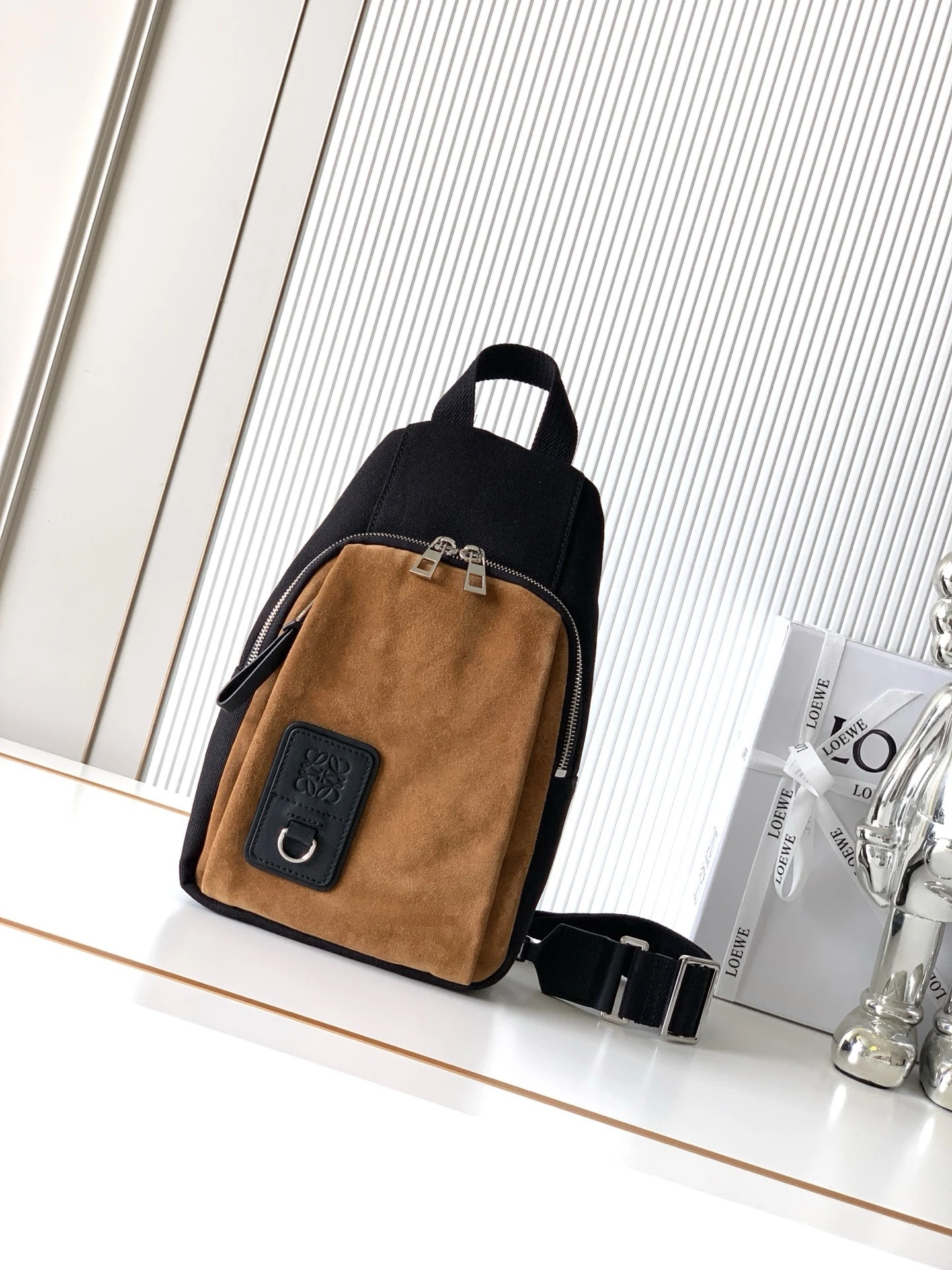 Loewe Bag — 311e1660