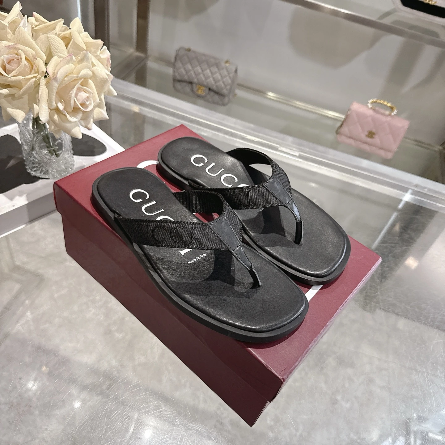 Gucci Slippers — fe01805f