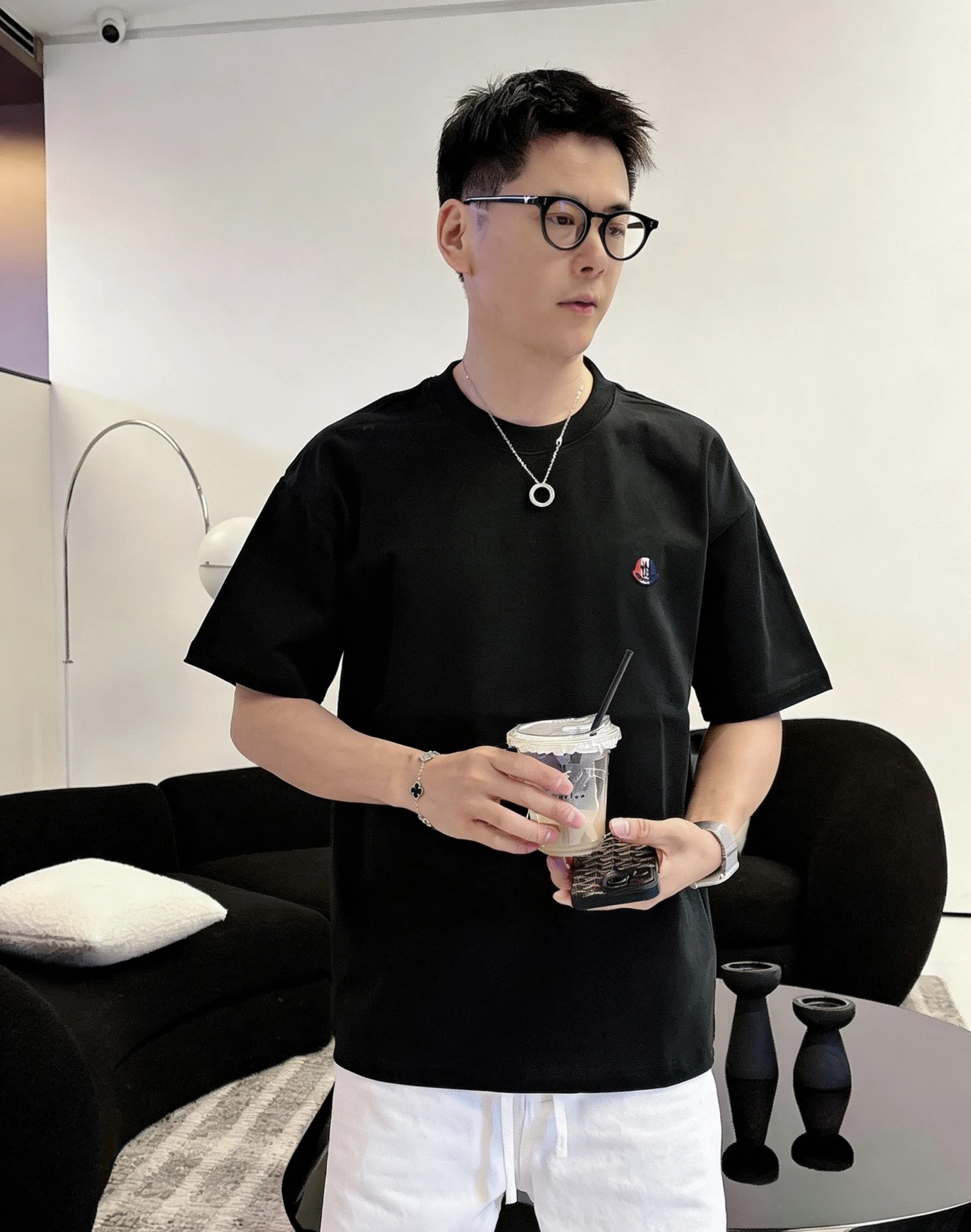 Moncler T-Shirt — e474d123