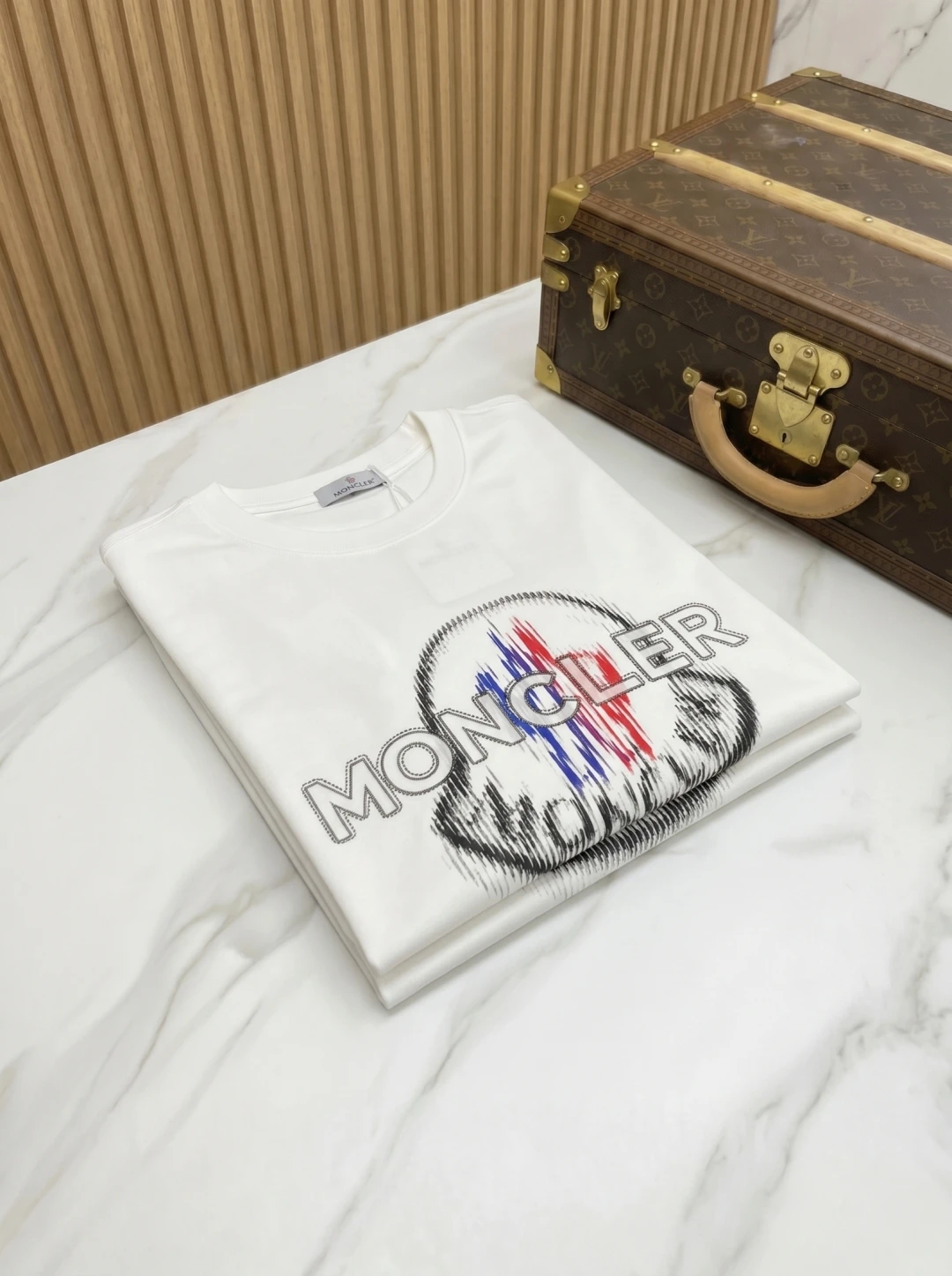 Moncler T-Shirt — 1ad6bc25