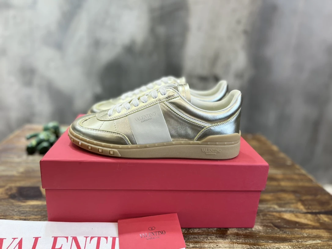 Valentino Sneakers — f40fbb94