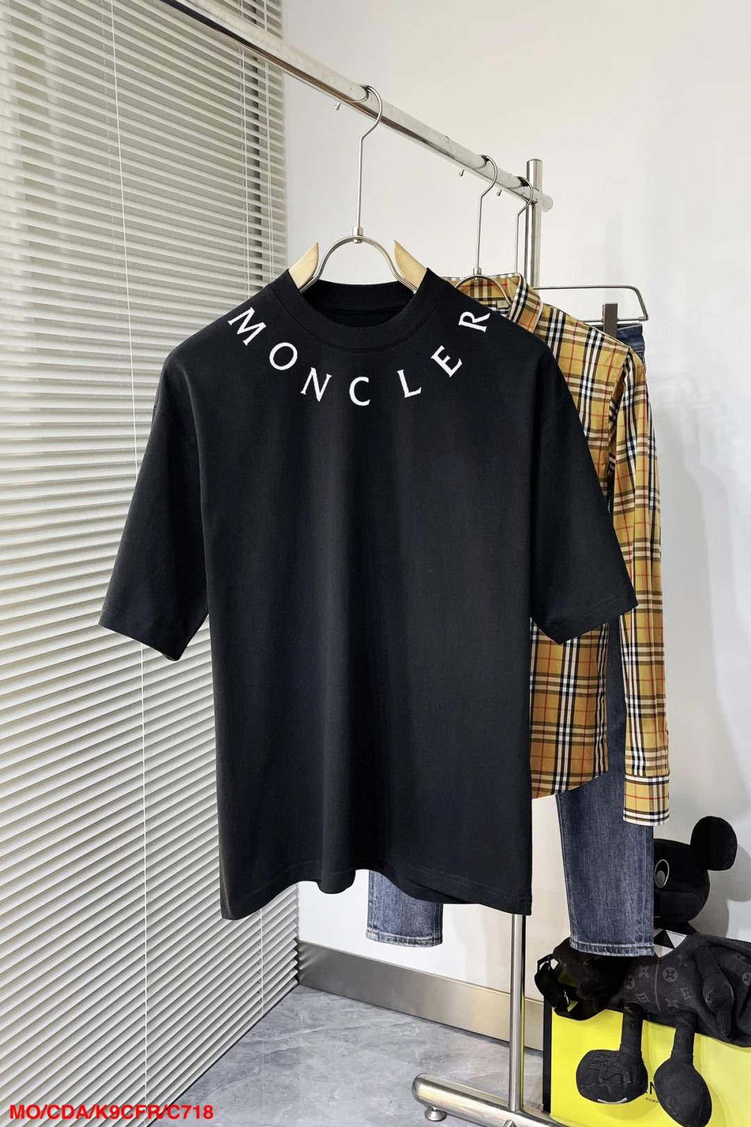 Moncler T-Shirt — 99324228