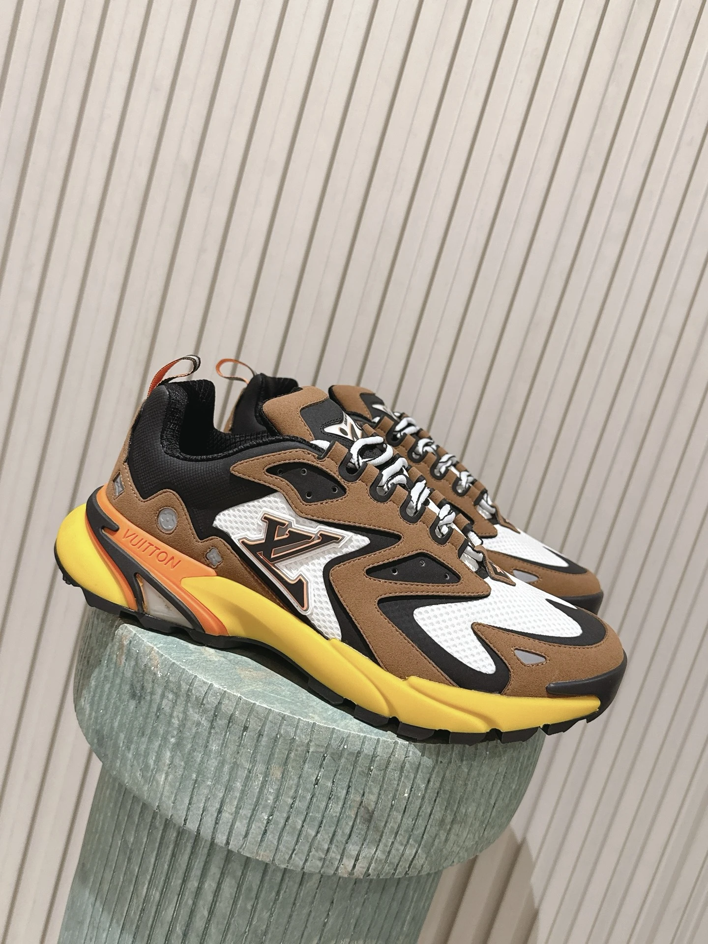 Louis Vuitton Sneakers — 927364b7