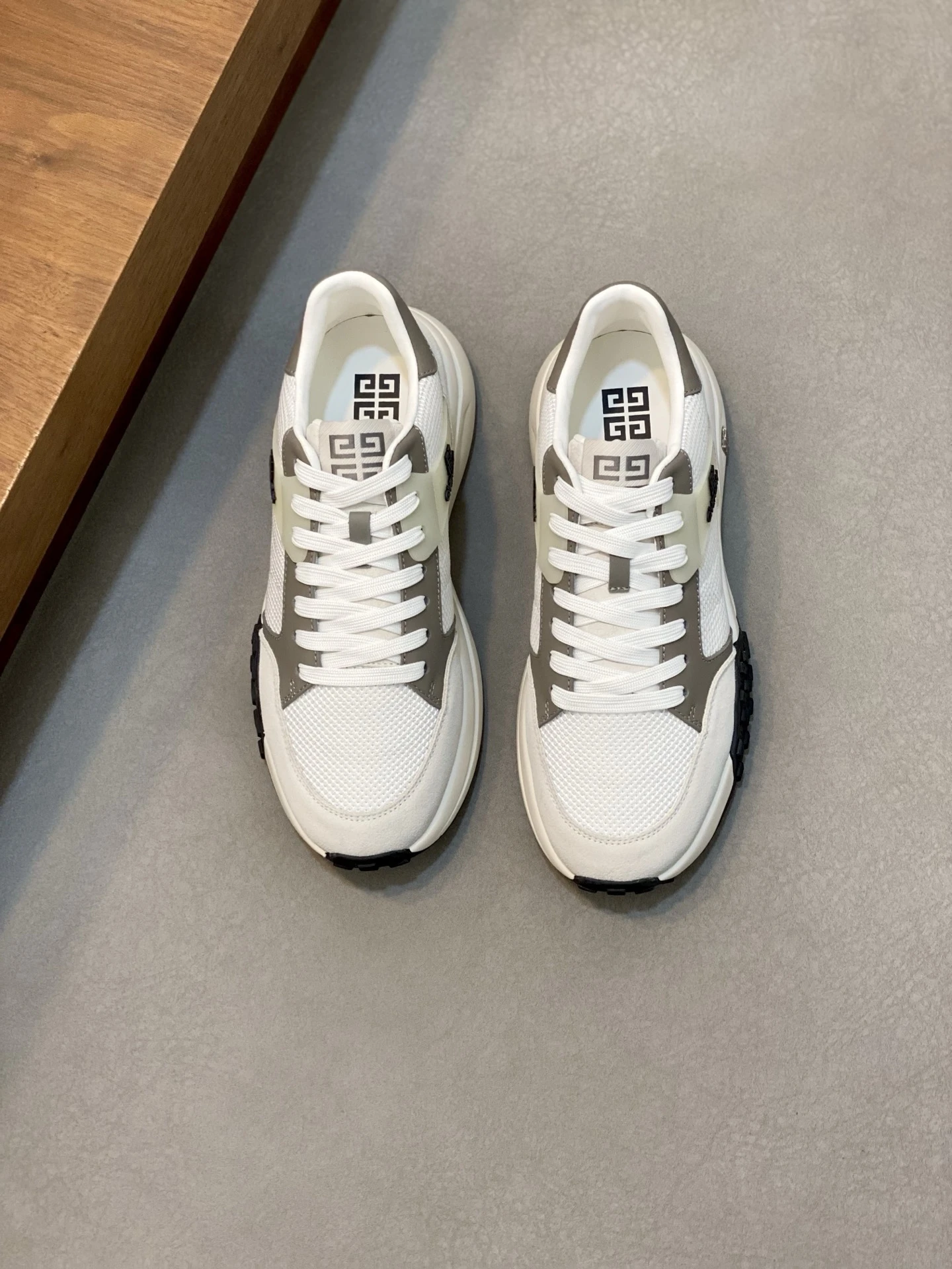 Givenchy Sneakers — faaa9868