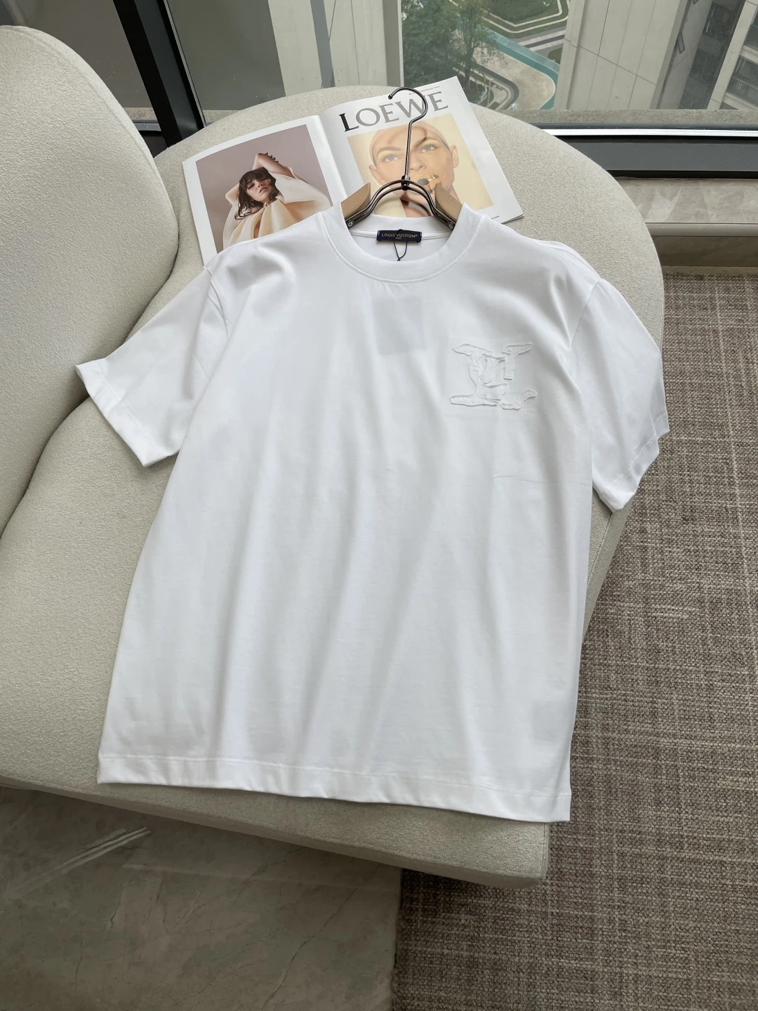 Louis Vuitton T-Shirt — dcde49d3