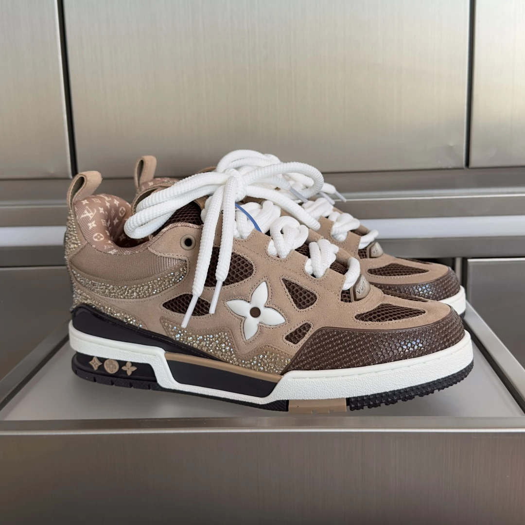 Louis Vuitton Sneakers — c395ff3f