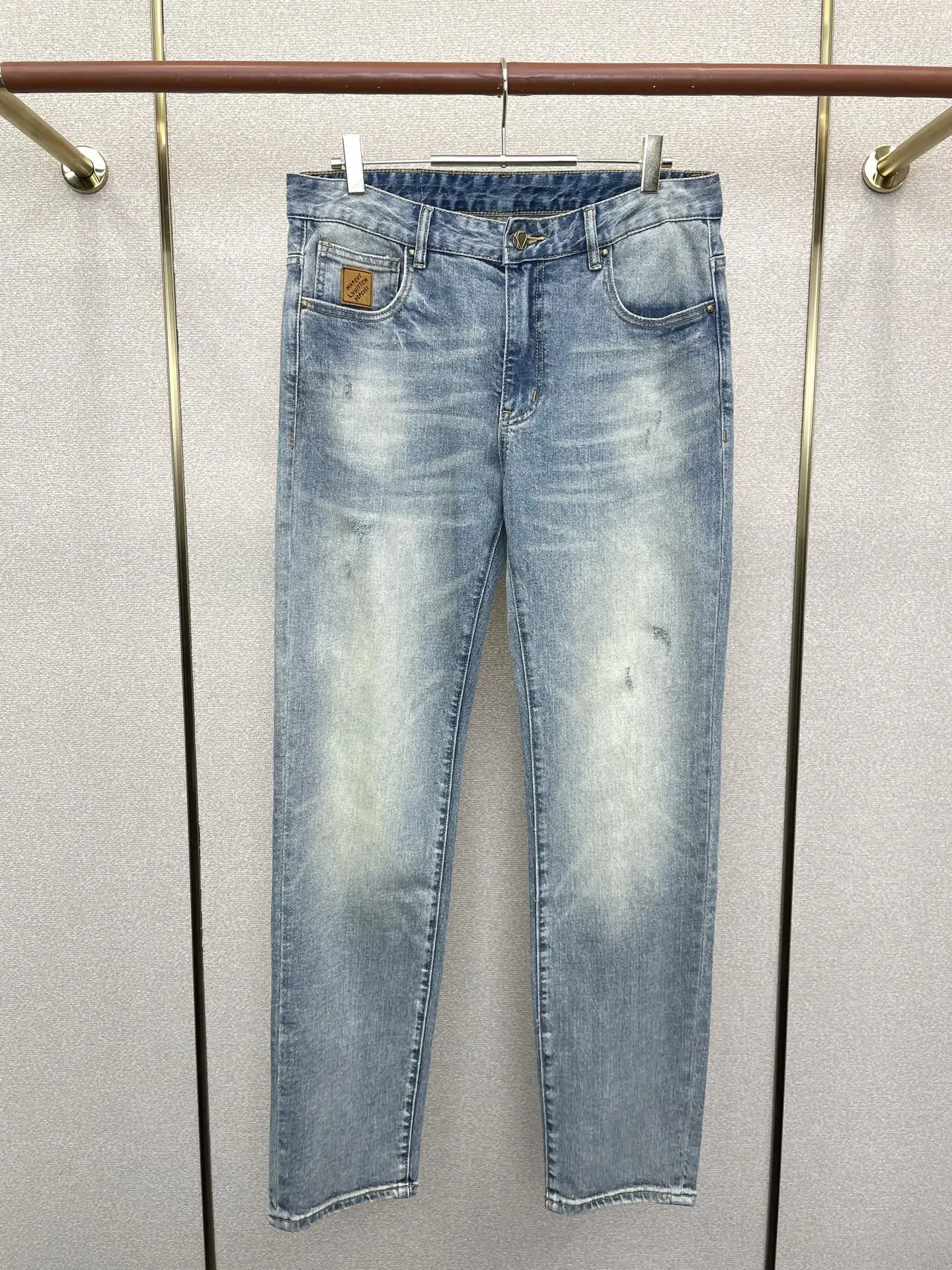 Louis Vuitton Jeans — 33edd50e