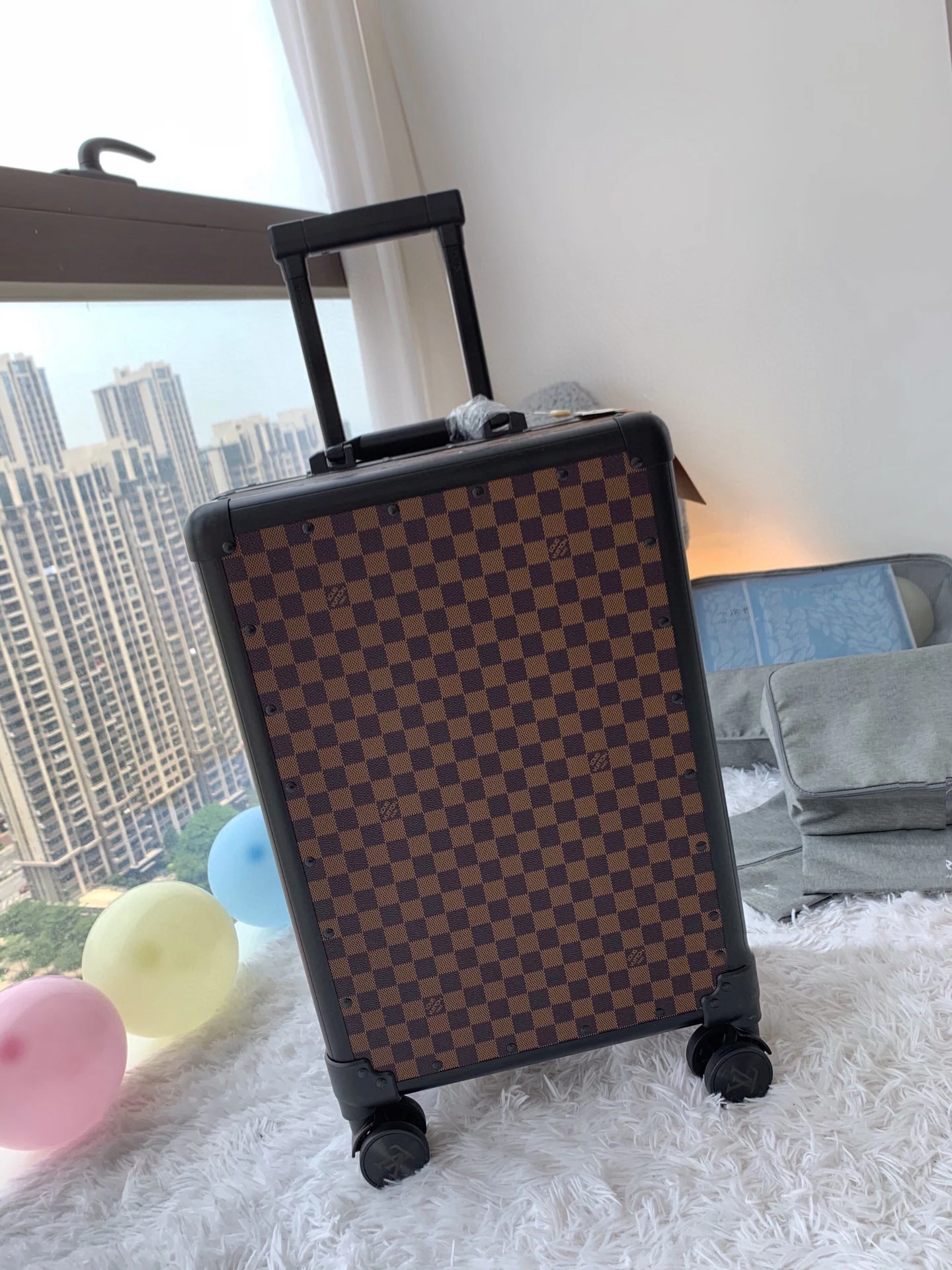 Louis Vuitton Luggage — bc8edb51