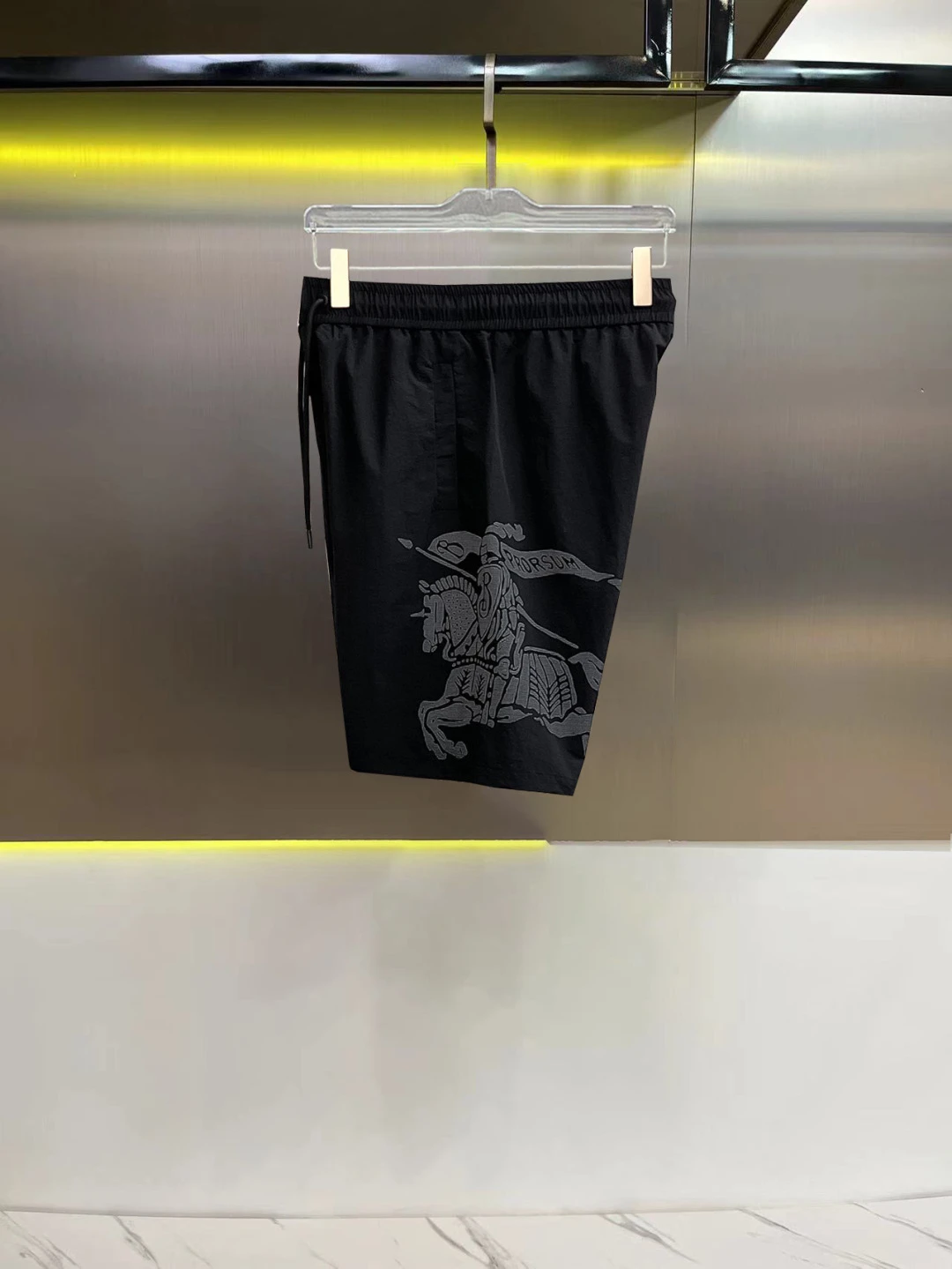 Burberry Shorts — b4f81dff