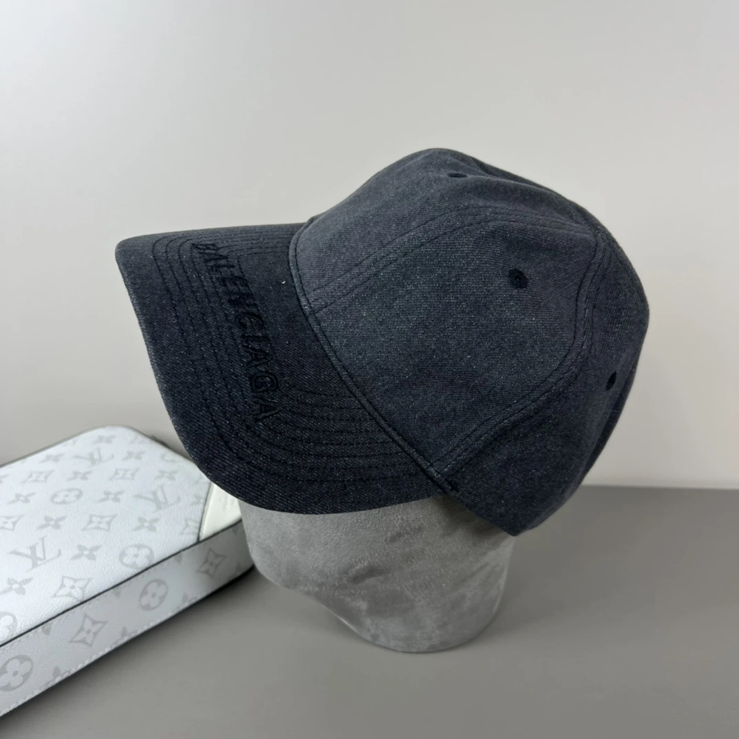 Balenciaga Hat — 2af3b8f7