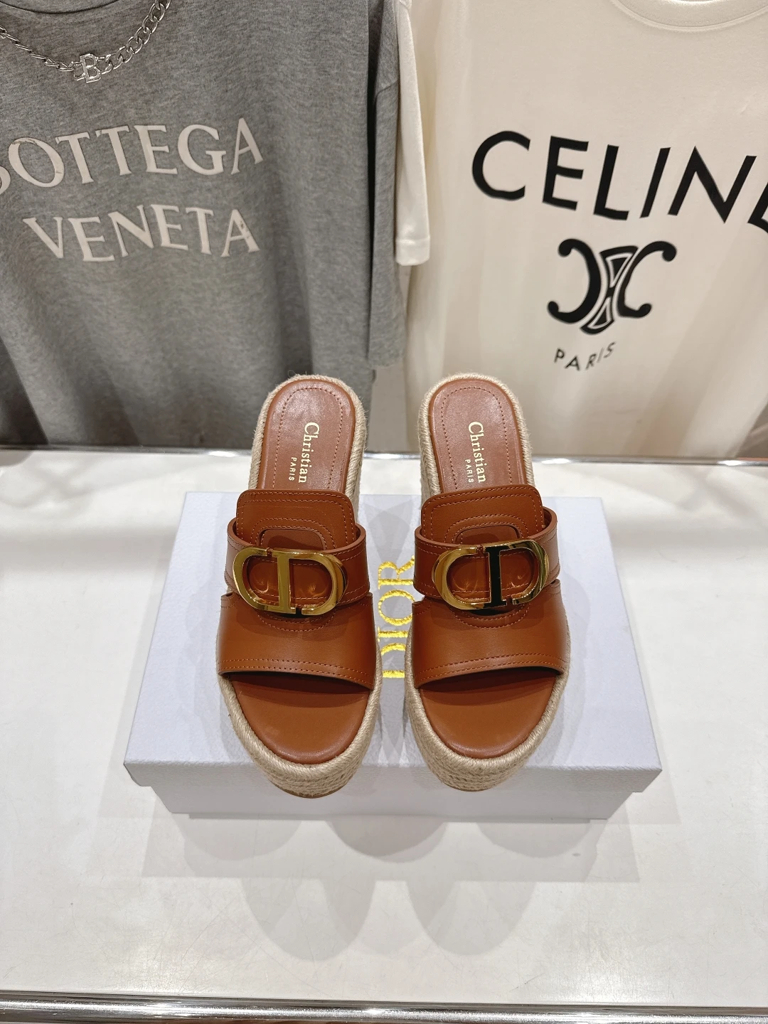 Dior Slippers — 6870c345