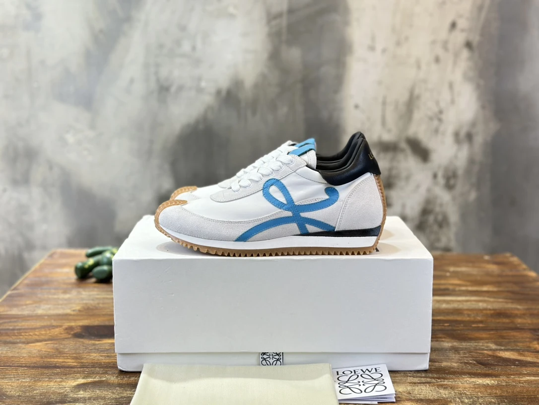 Loewe Sneakers — d6c3cb9e