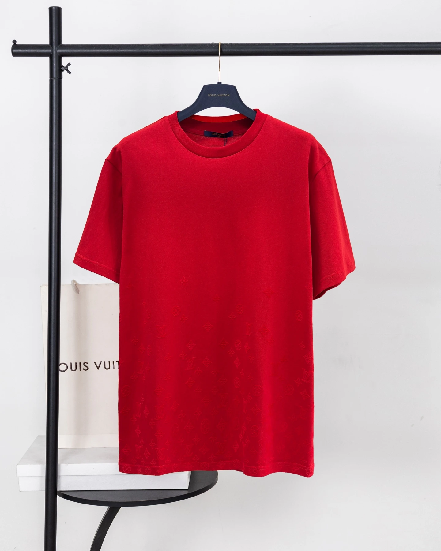 Louis Vuitton T-Shirt — f0f70a07