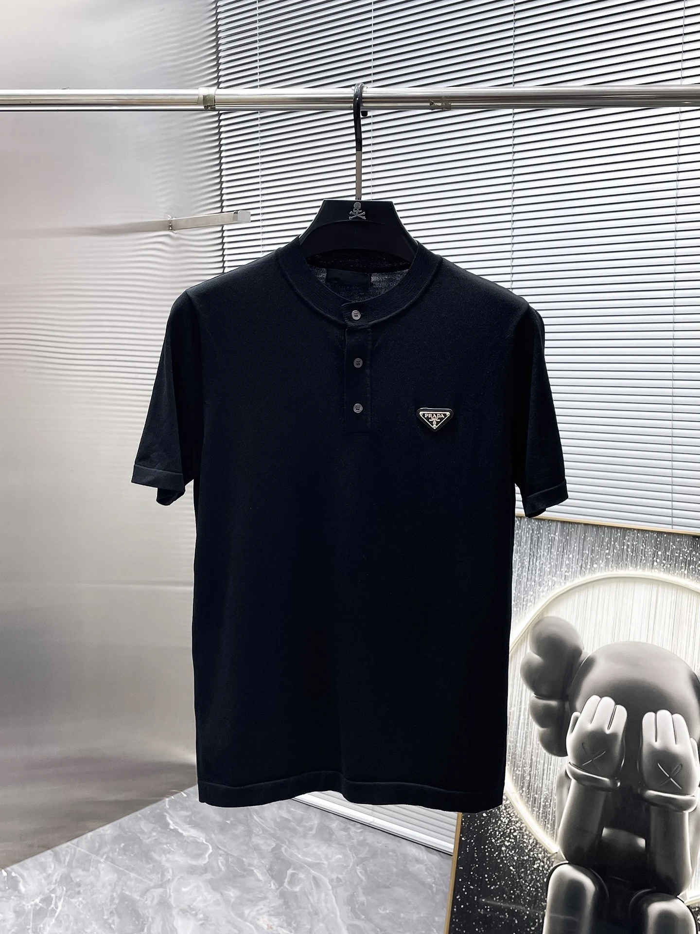 Prada T-Shirt — ed49b0c5